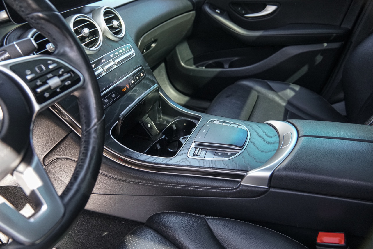 /ontarioqualitymotorsetobicoke/2020-Mercedes-Benz-GLC-Class-7931223294540999.jpg