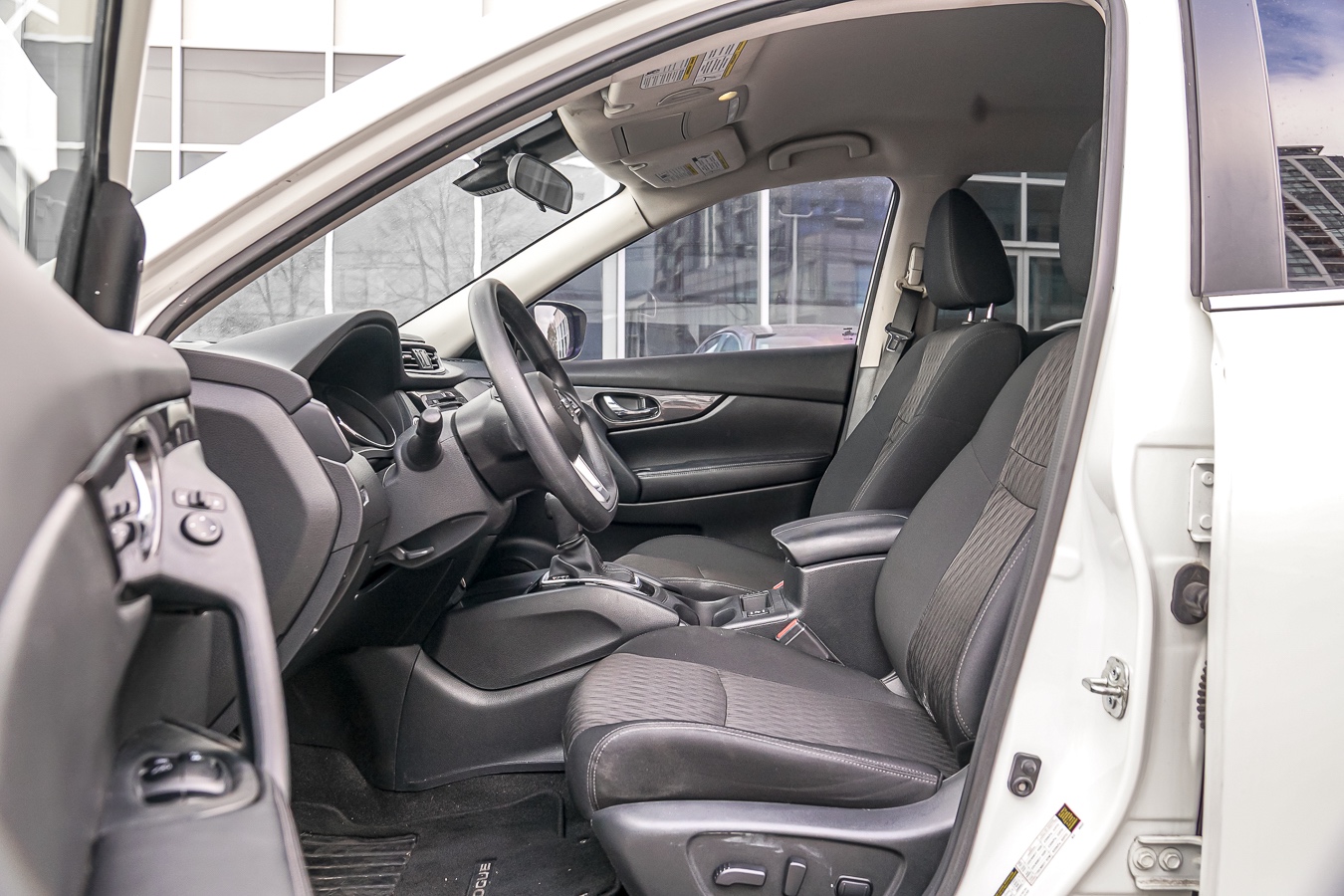 /ontarioqualitymotorsetobicoke/2020-Nissan-Rogue-5890169658378202.jpg