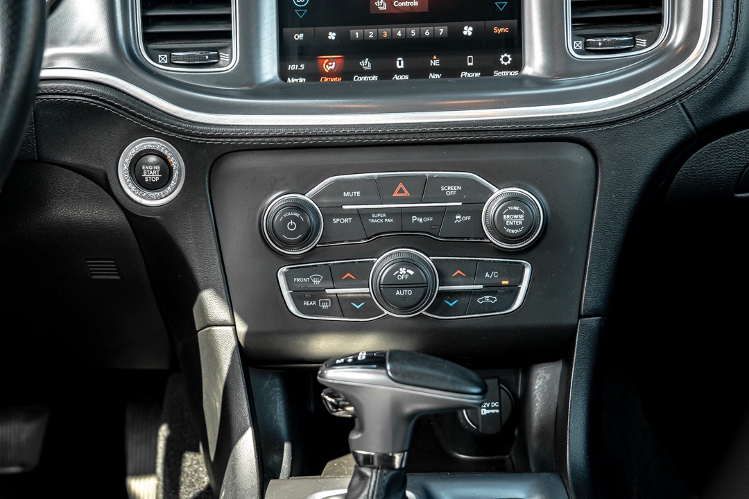 /ontarioqualitymotorsetobicoke/2021-Dodge-Charger-9562114948416738.jpg