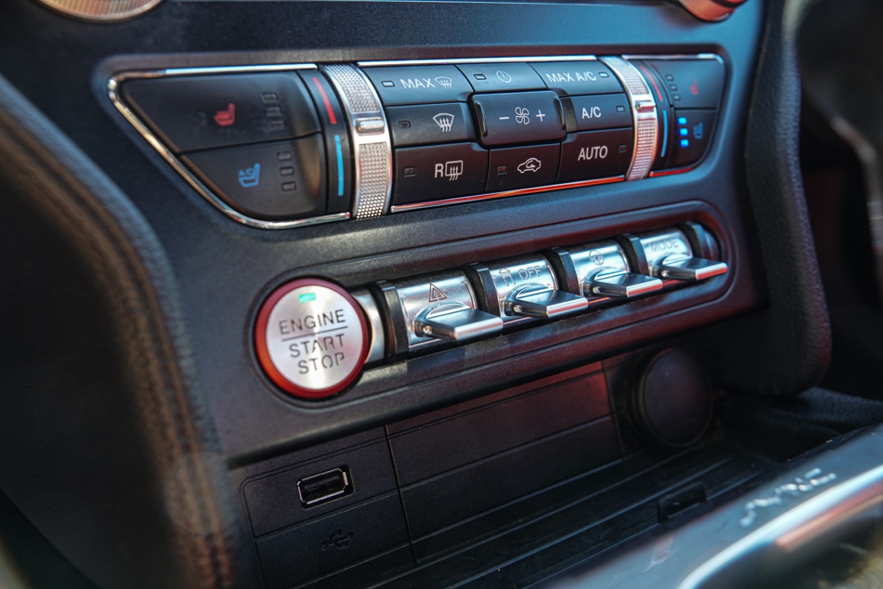 /ontarioqualitymotorsetobicoke/2021-Ford-Mustang-4268824901309065.jpg