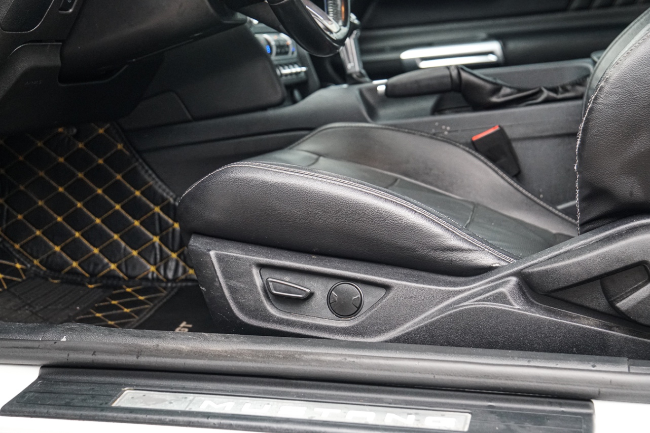 /ontarioqualitymotorsetobicoke/2021-Ford-Mustang-6370947238461109.jpg
