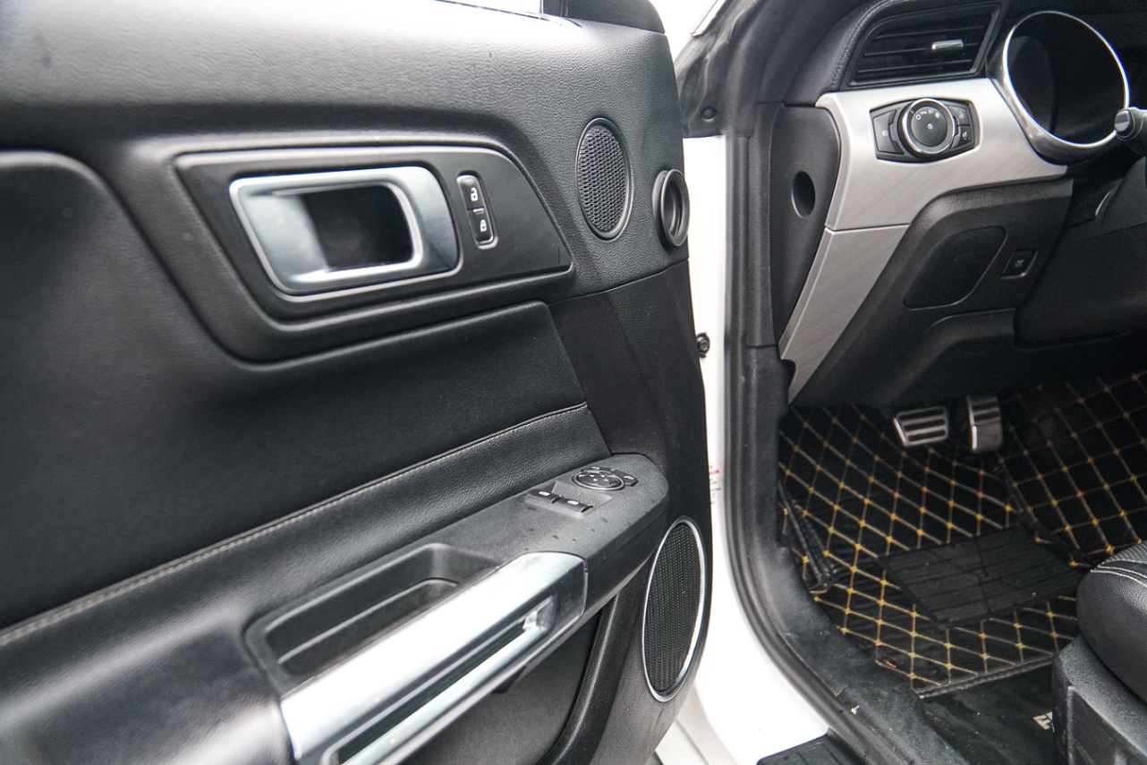 /ontarioqualitymotorsetobicoke/2021-Ford-Mustang-7636518462376607.jpg