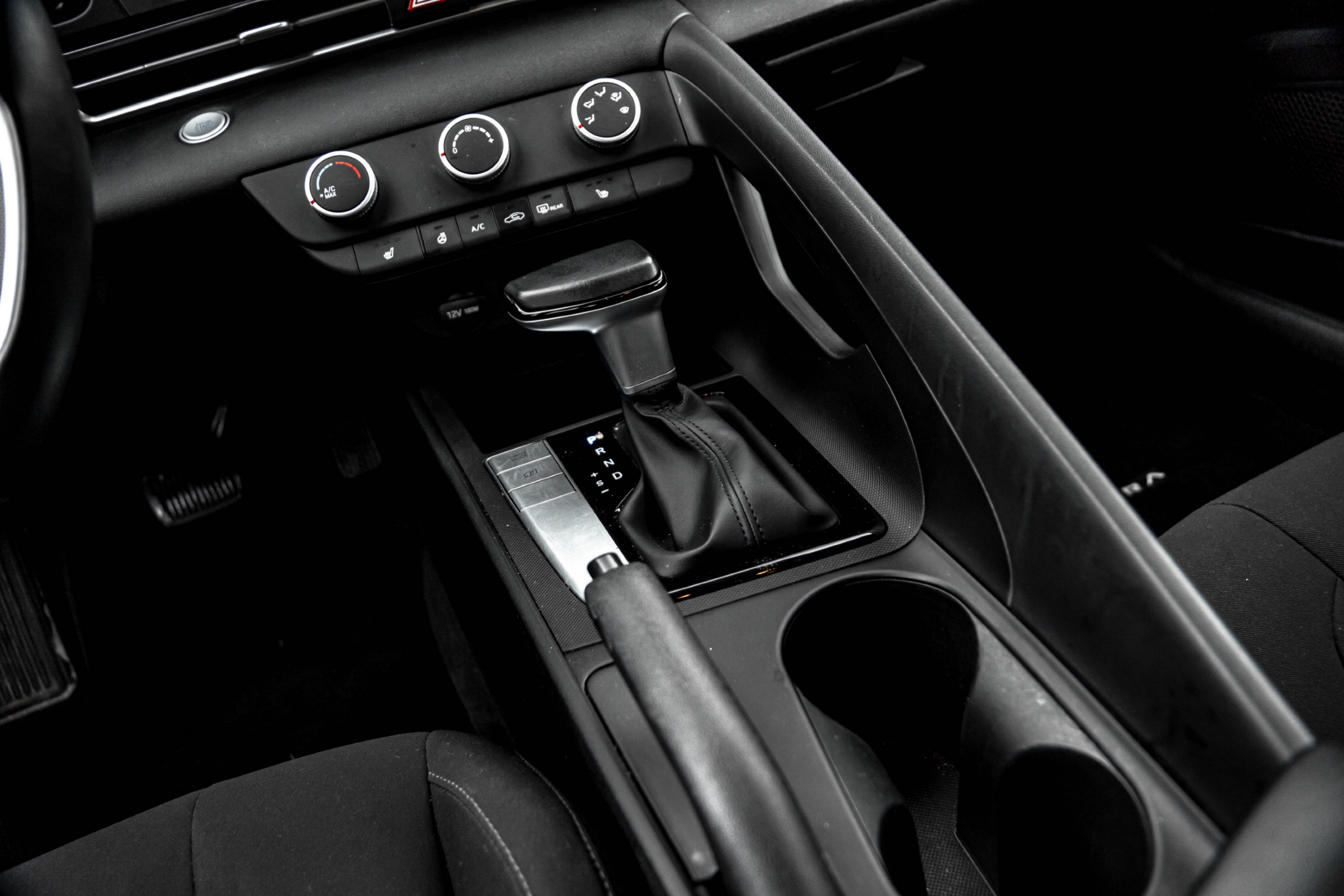 /ontarioqualitymotorsetobicoke/2021-Hyundai-Elantra-13211642626294373.jpg