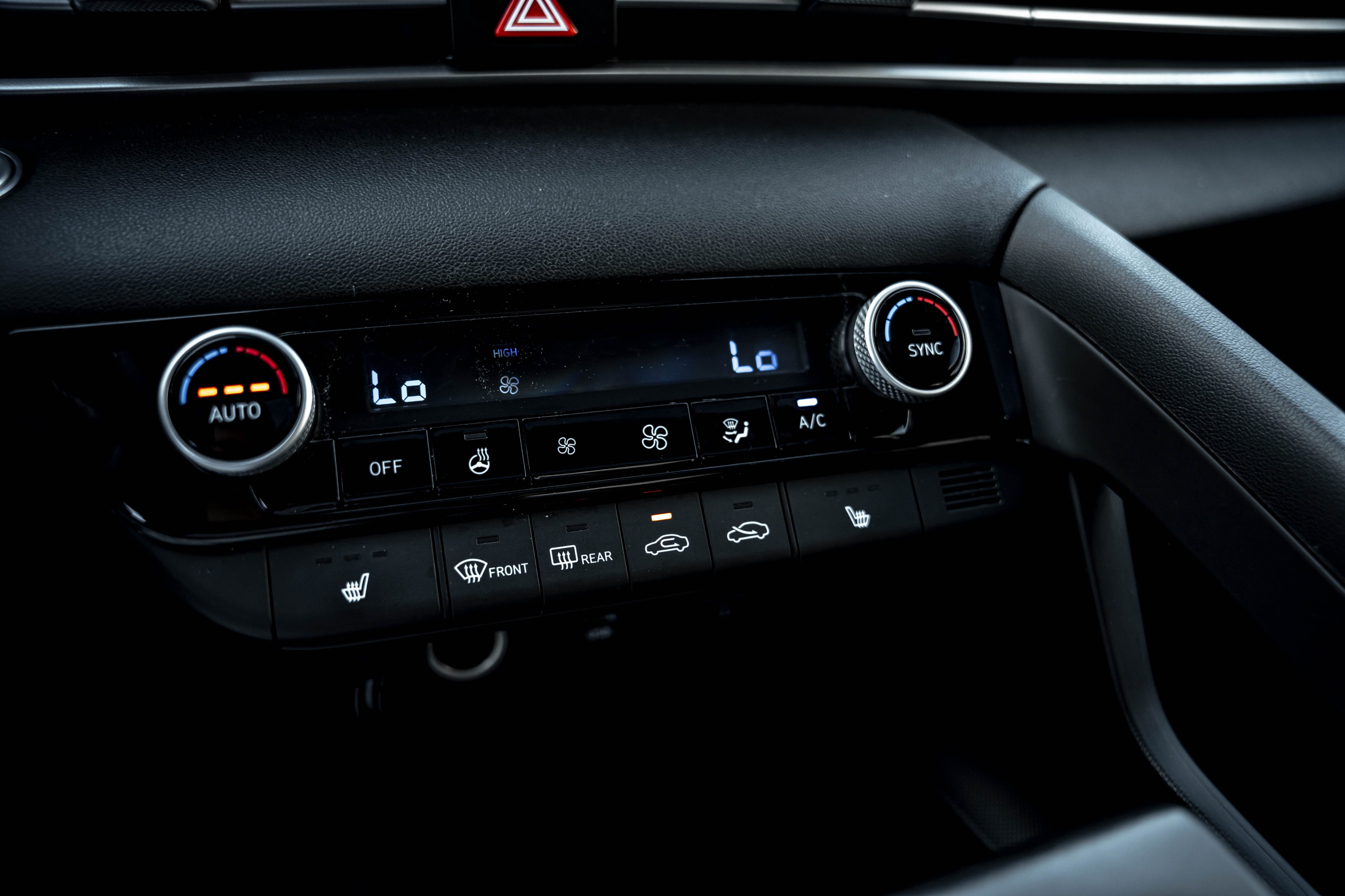 /ontarioqualitymotorsetobicoke/2021-Hyundai-Elantra-16996565497491622.jpg