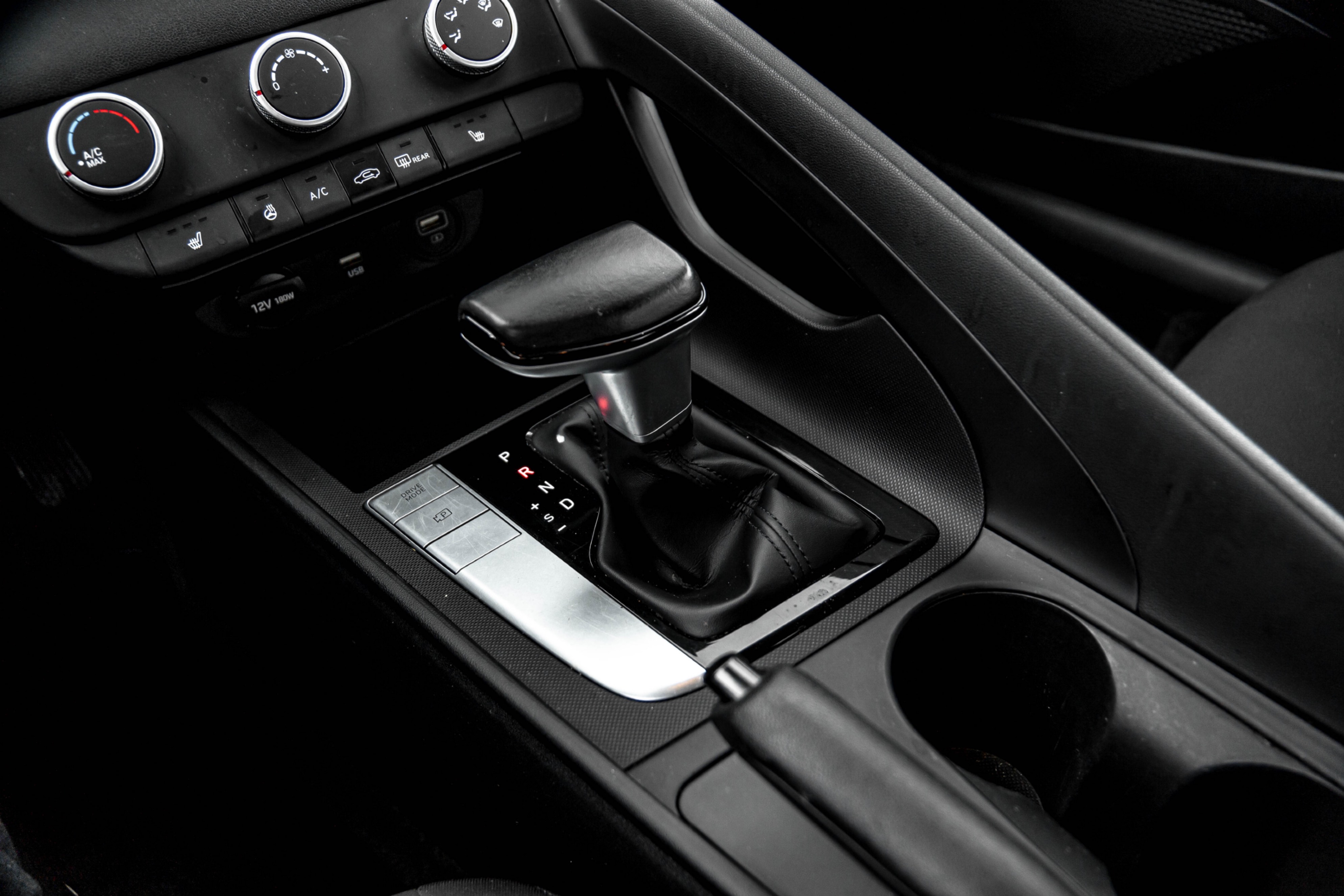 /ontarioqualitymotorsetobicoke/2021-Hyundai-Elantra-4377824071640575.jpg