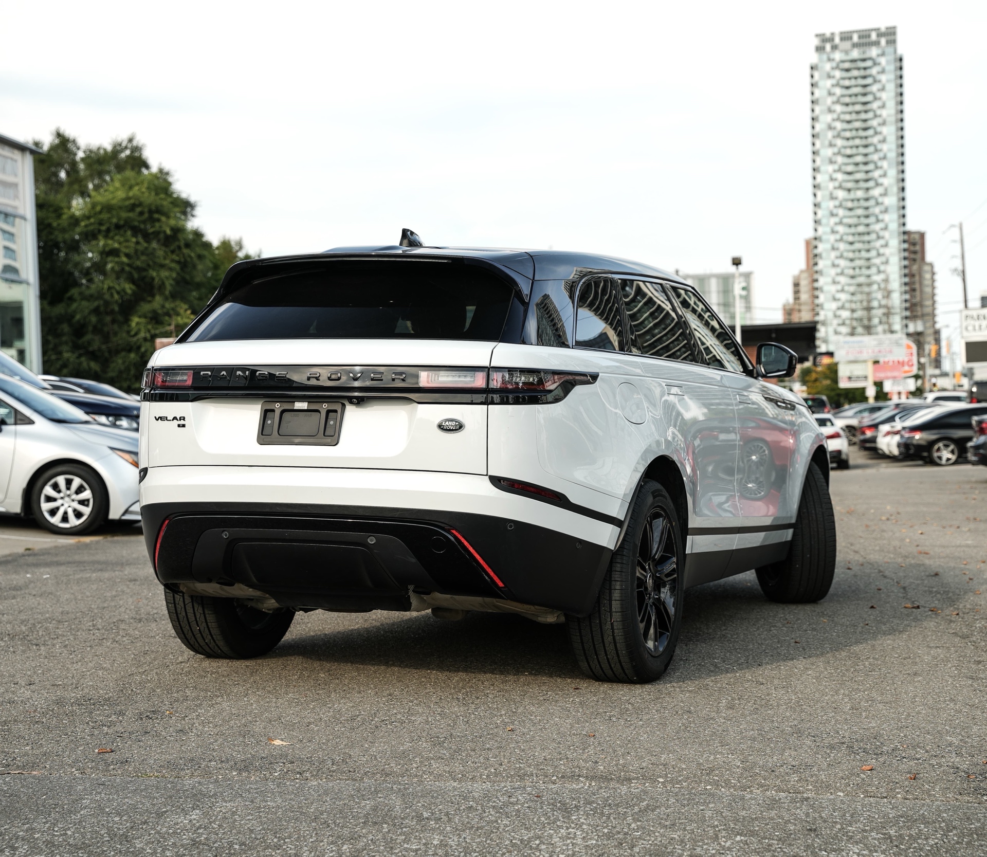 /ontarioqualitymotorsetobicoke/2021-LandRover-RangeRover-40131111711153666.jpg