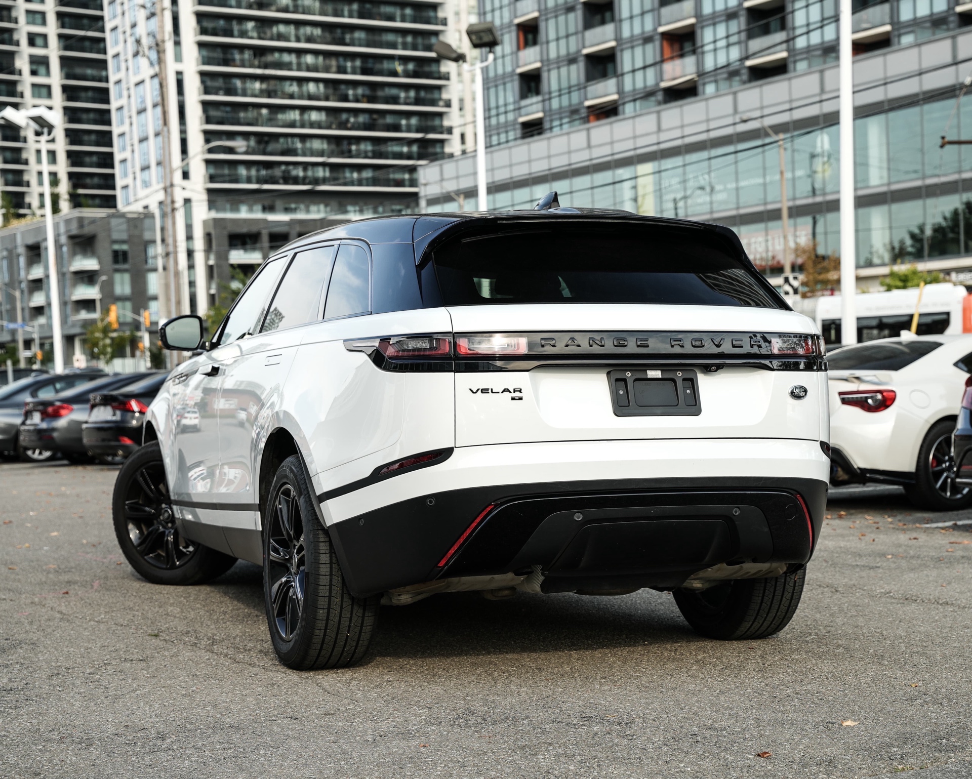 /ontarioqualitymotorsetobicoke/2021-LandRover-RangeRover-9209216069109025.jpg
