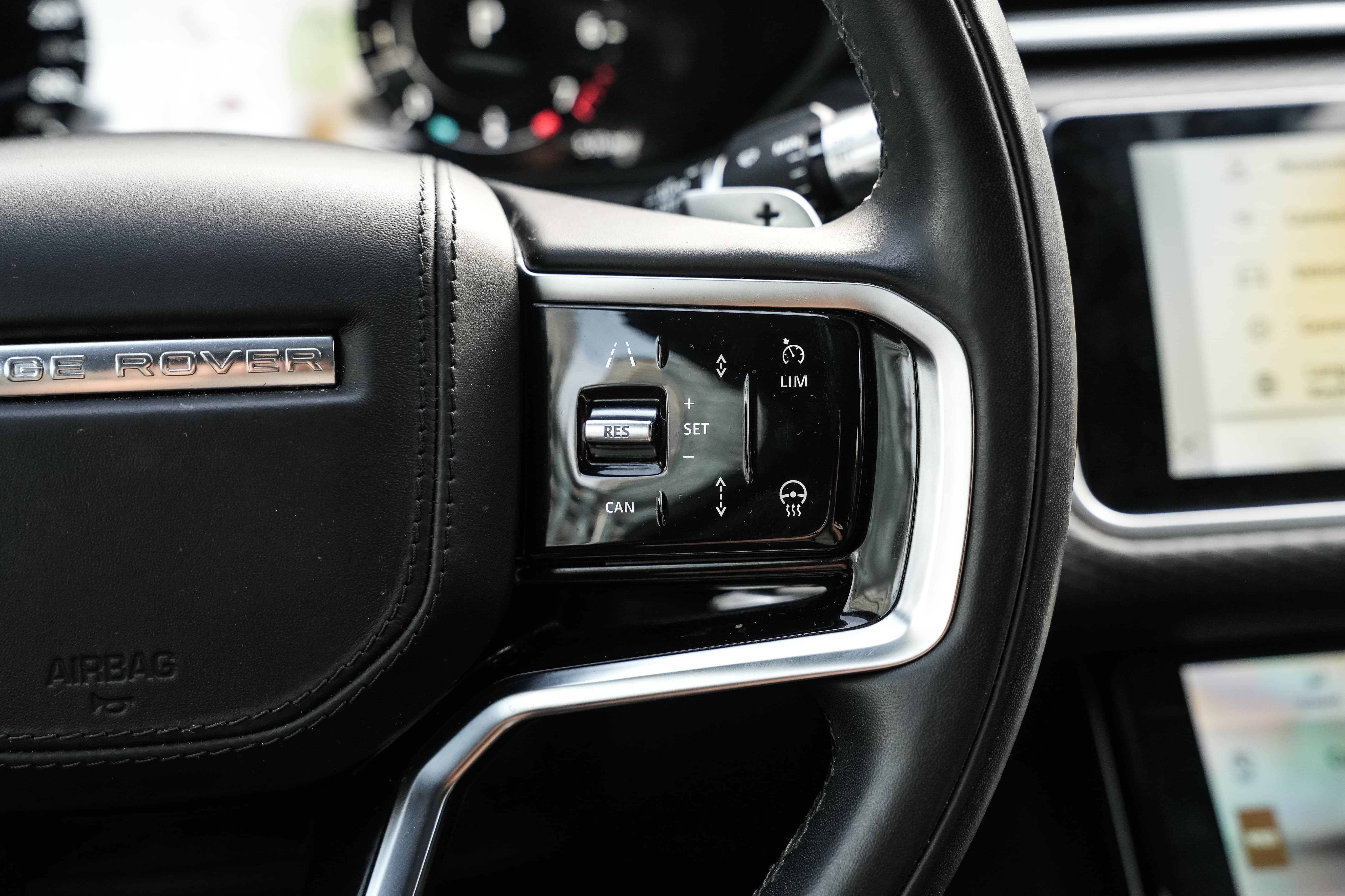 /ontarioqualitymotorsetobicoke/2021-LandRover-RangeRover-9234120075570711.jpg