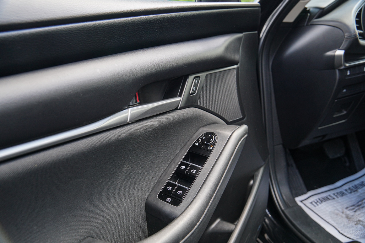 /ontarioqualitymotorsetobicoke/2021-Mazda-Mazda3-07353958538142225.jpg