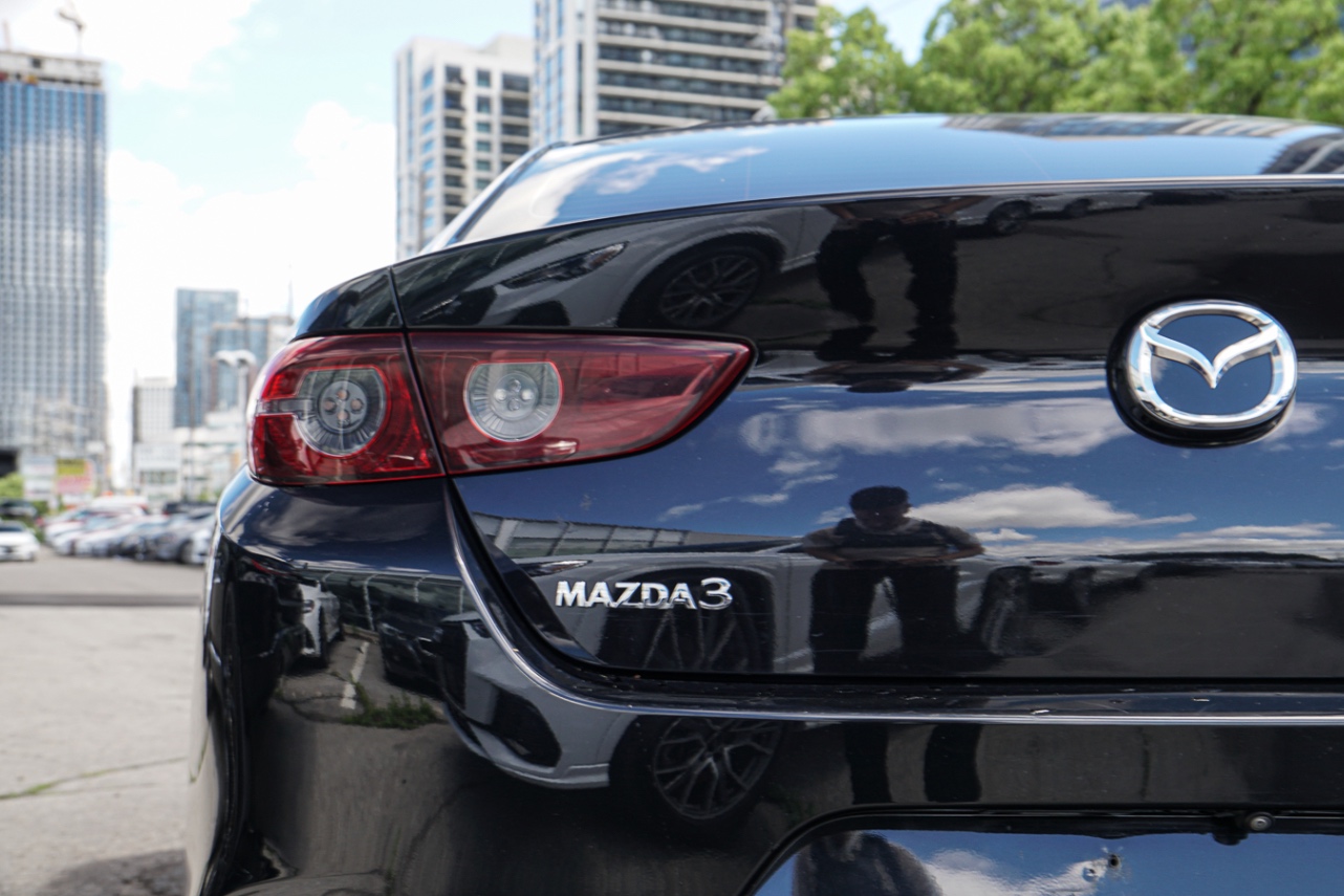 /ontarioqualitymotorsetobicoke/2021-Mazda-Mazda3-1502238713534052.jpg