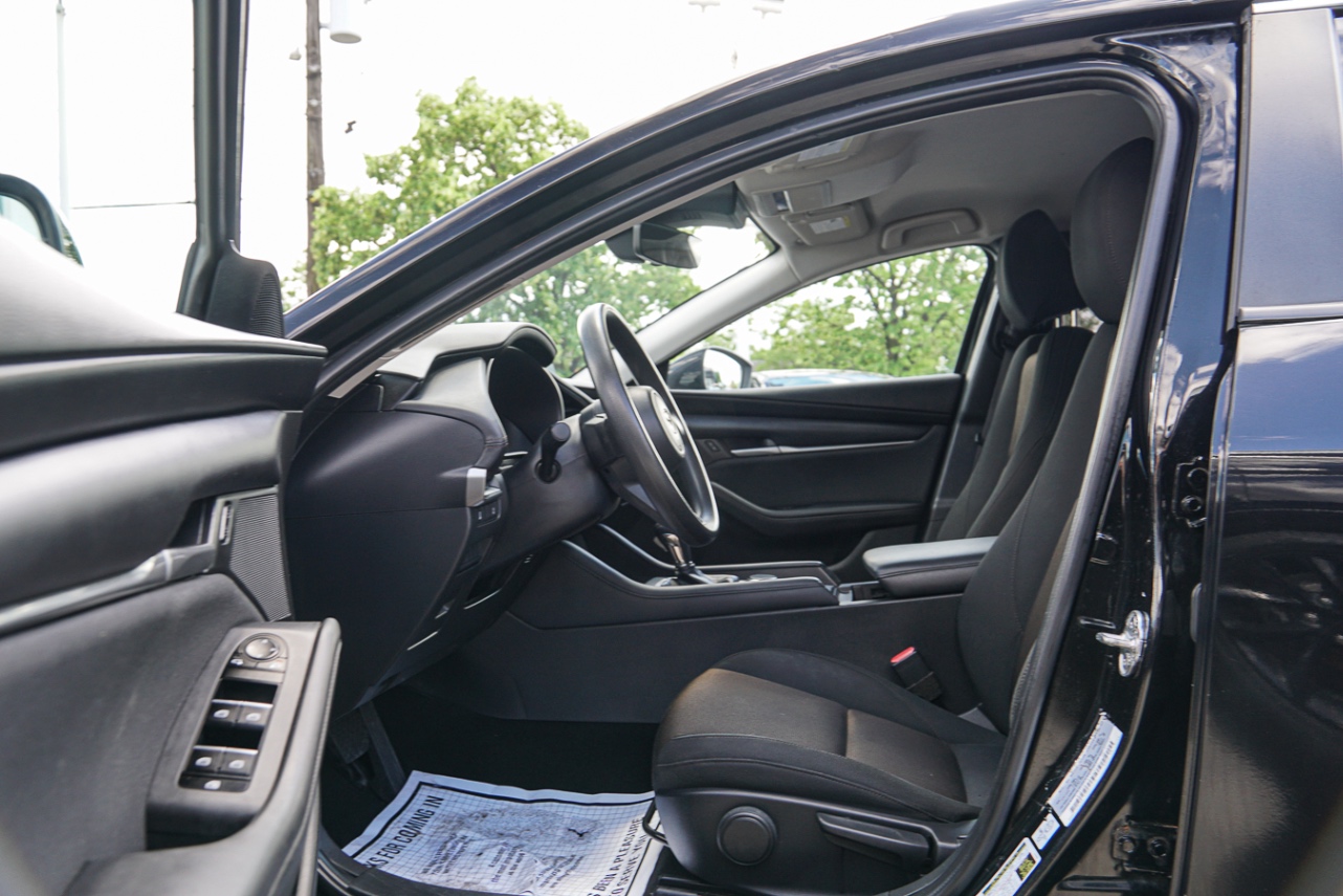 /ontarioqualitymotorsetobicoke/2021-Mazda-Mazda3-8015607792481771.jpg