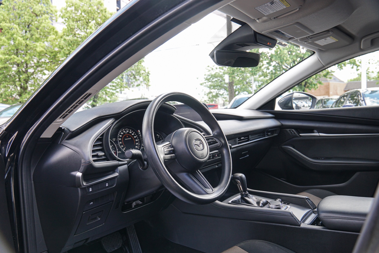 /ontarioqualitymotorsetobicoke/2021-Mazda-Mazda3-9597224963856366.jpg