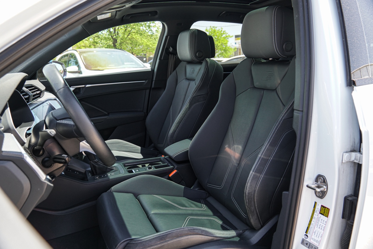 /ontarioqualitymotorsetobicoke/2022-Audi-Q3-01715298476845306.jpg