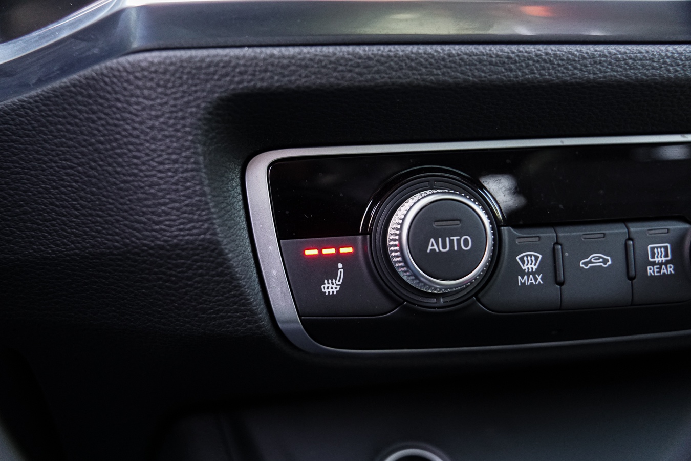 /ontarioqualitymotorsetobicoke/2022-Audi-Q3-7569438330153859.jpg