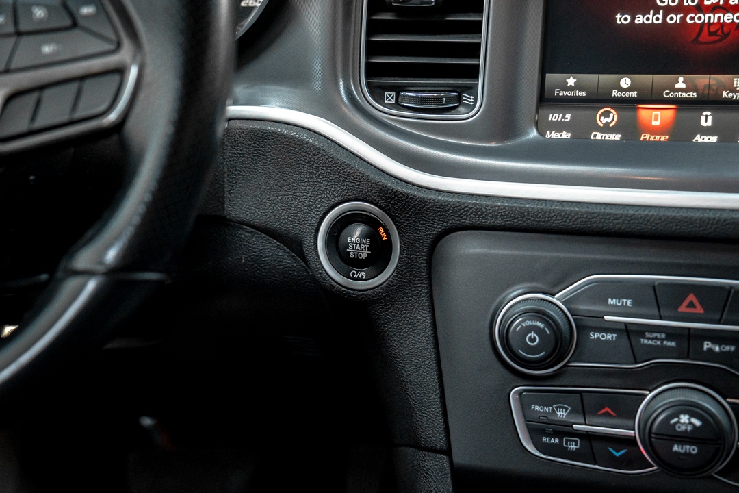 /ontarioqualitymotorsetobicoke/2022-Dodge-Charger-4797653659805272.jpg