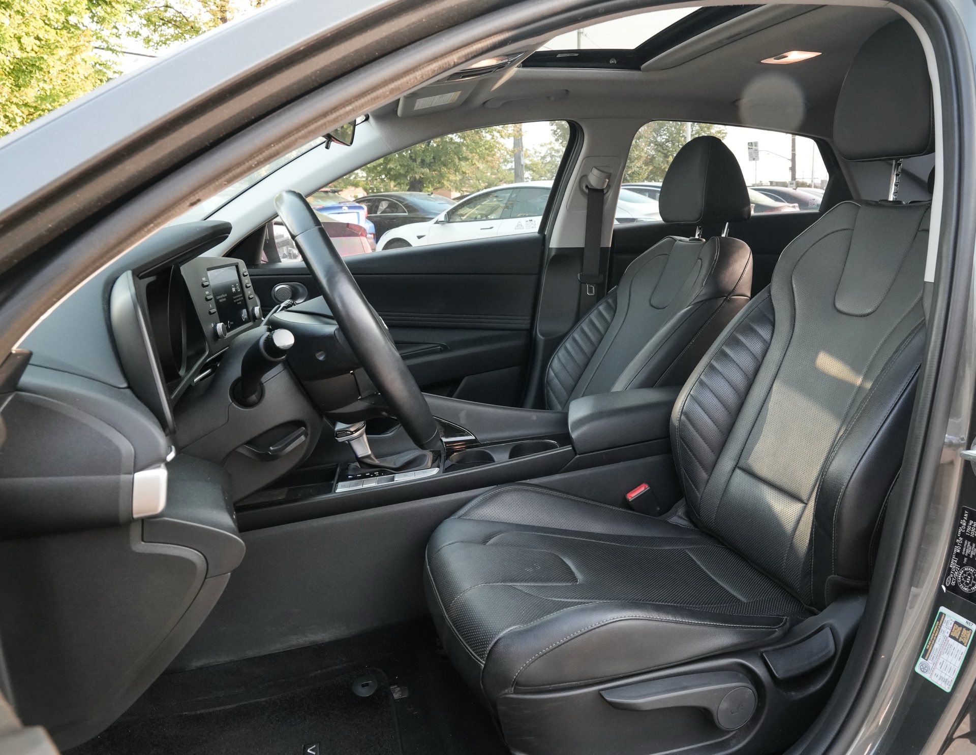 /ontarioqualitymotorsetobicoke/2022-Hyundai-Elantra-05146975717060043.jpg