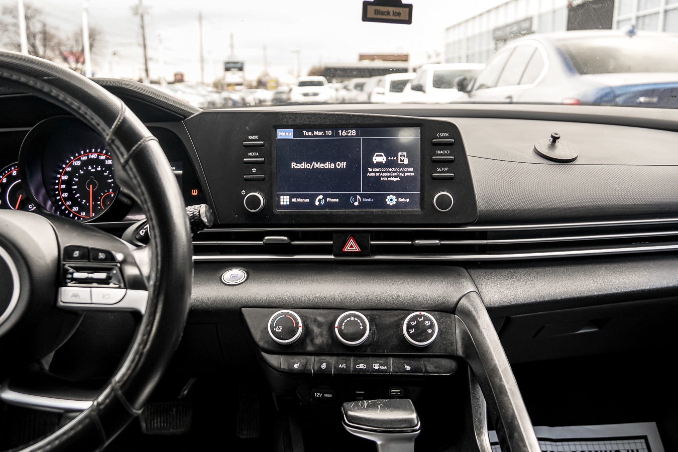 /ontarioqualitymotorsetobicoke/2022-Hyundai-Elantra-43496009961229354.jpg