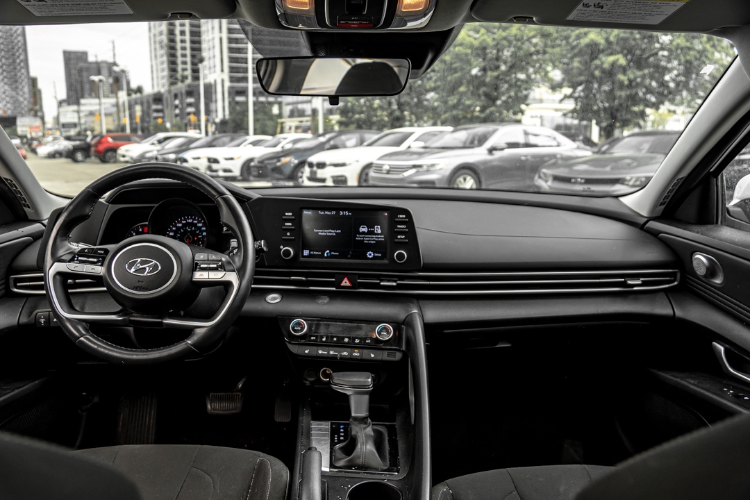 /ontarioqualitymotorsetobicoke/2022-Hyundai-Elantra-7438813773721364.jpg