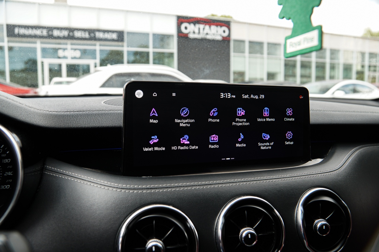 /ontarioqualitymotorsetobicoke/2022-Kia-Stinger-017157203940644683.jpg