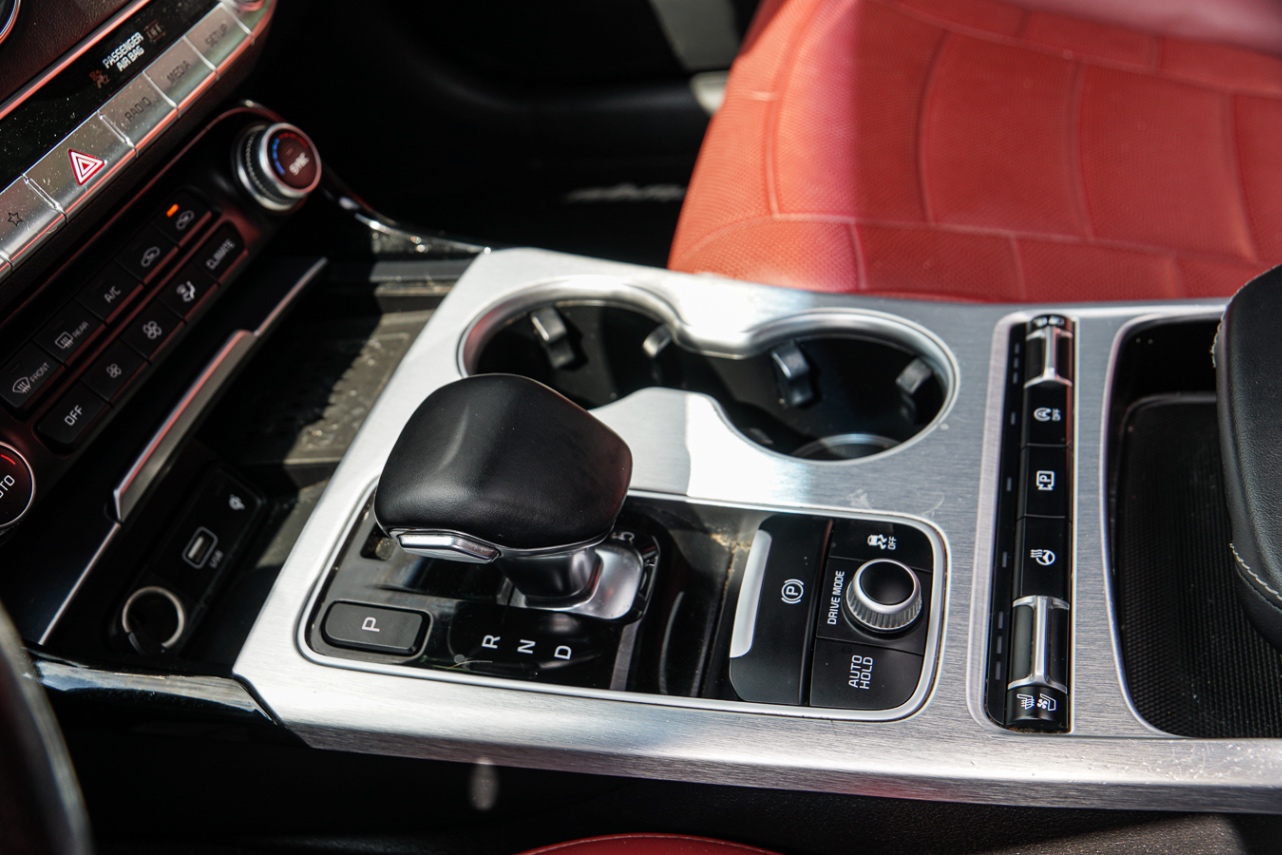 /ontarioqualitymotorsetobicoke/2022-Kia-Stinger-1562438216847306.jpg