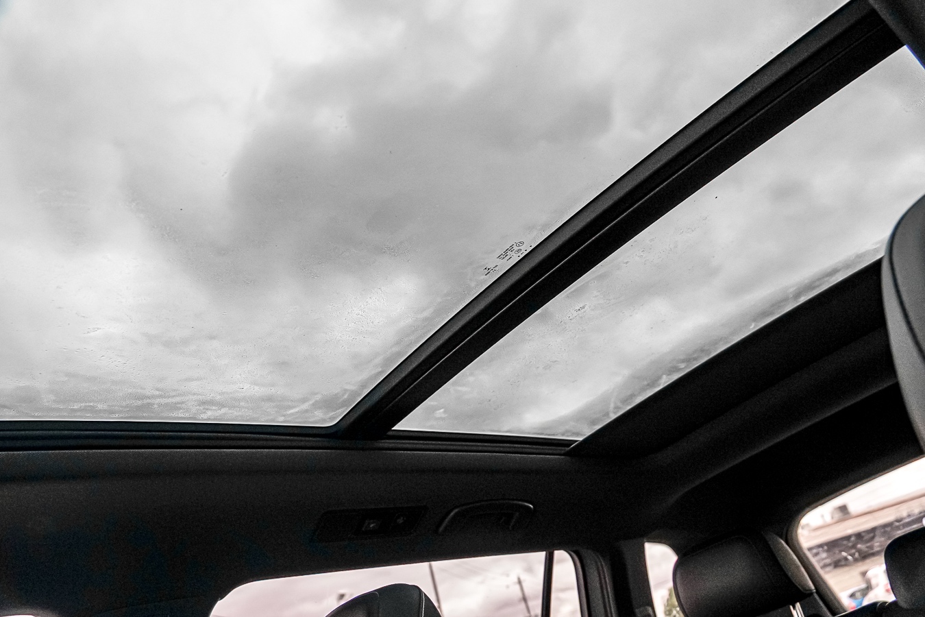 /ontarioqualitymotorsetobicoke/2022-Volkswagen-Tiguan-6650428449318428.jpg