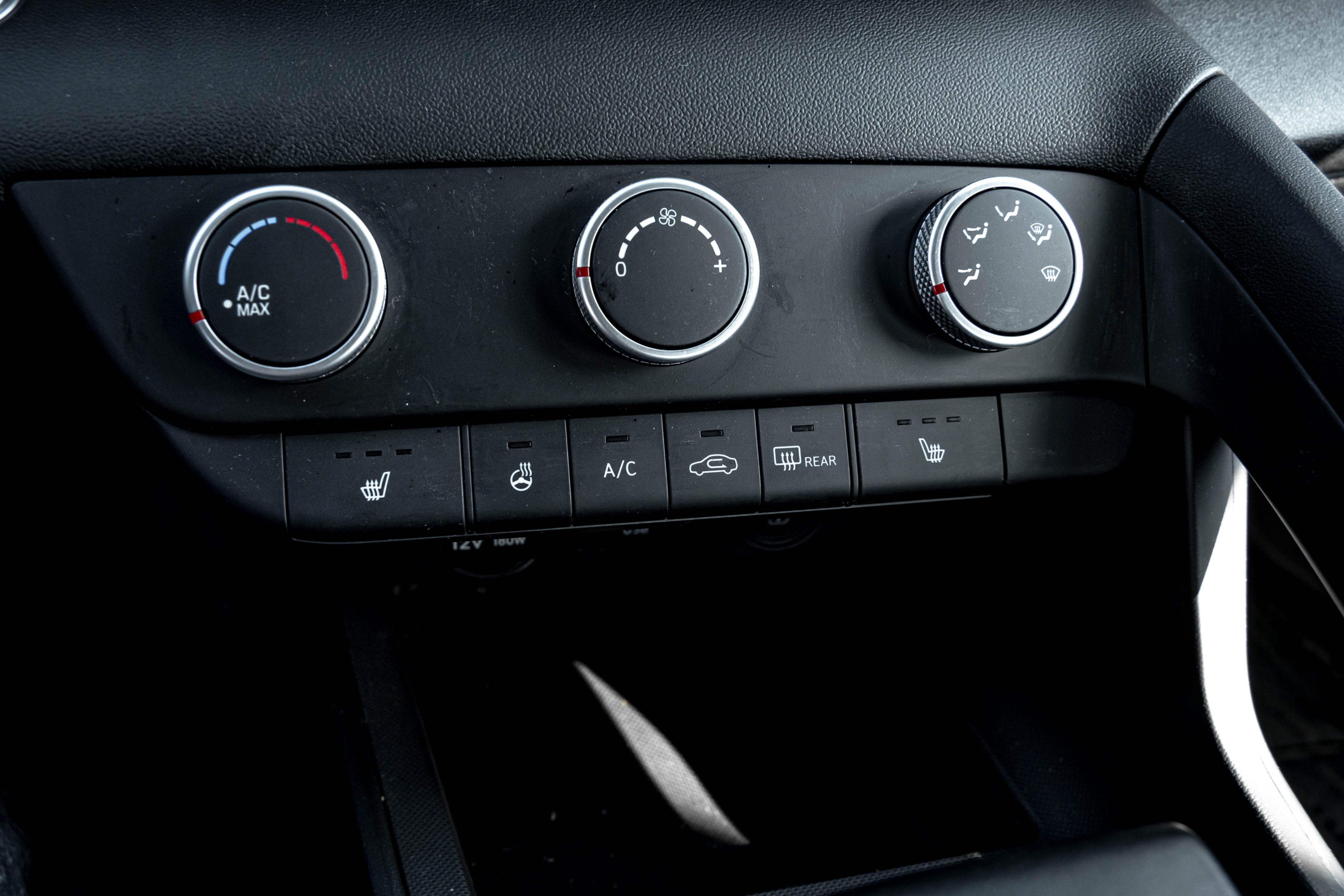 /ontarioqualitymotorsetobicoke/2023-Hyundai-Elantra-8185705825125893.jpg