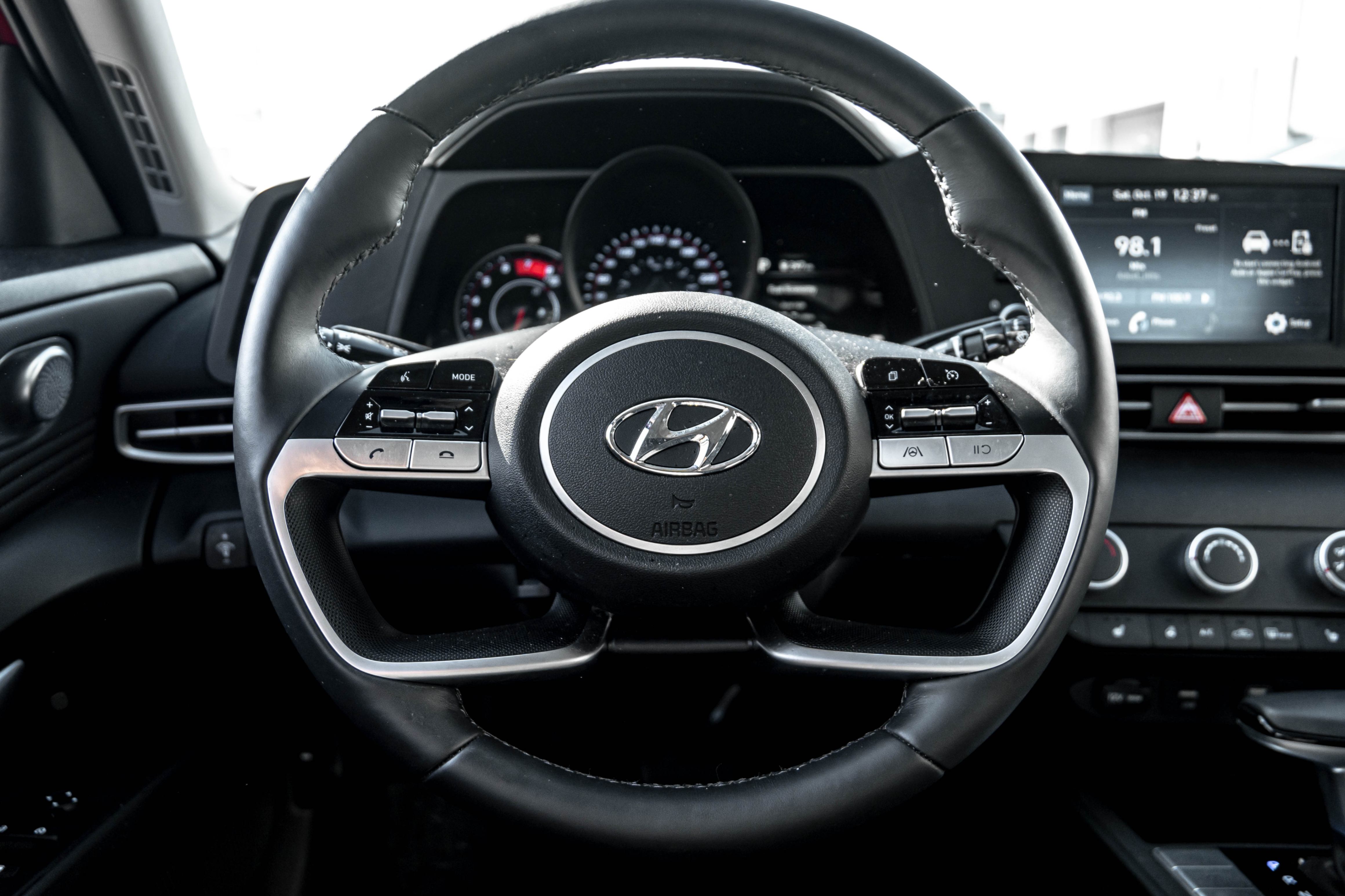 /ontarioqualitymotorsetobicoke/2023-Hyundai-Elantra-8750813068906726.jpg