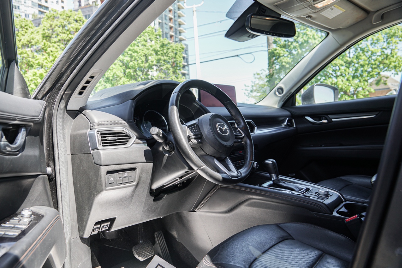 /ontarioqualitymotorsetobicoke/2023-Mazda-CX-5-08351609509431168.jpg