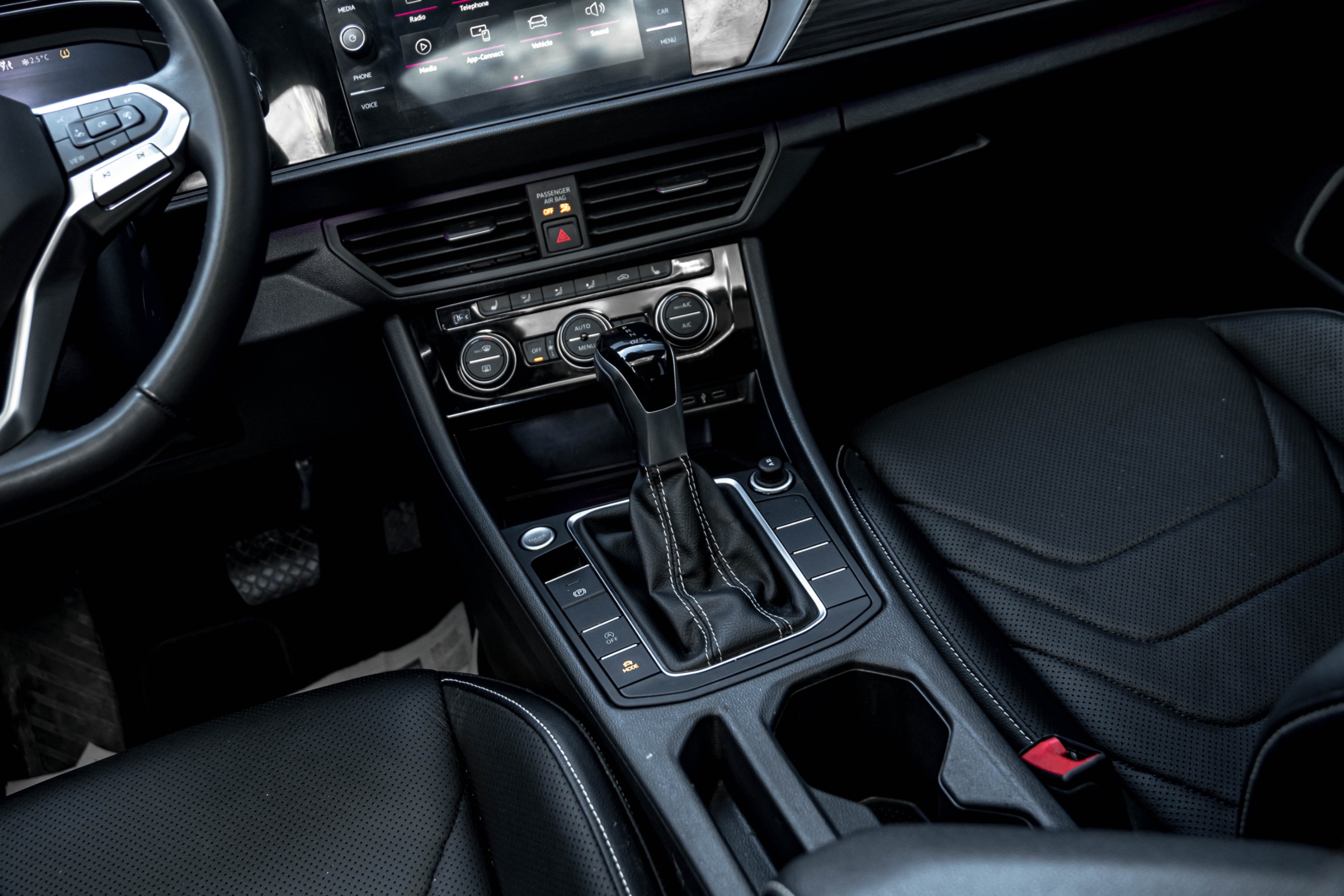/ontarioqualitymotorsetobicoke/2023-Volkswagen-Jetta-2374424168430478.jpg