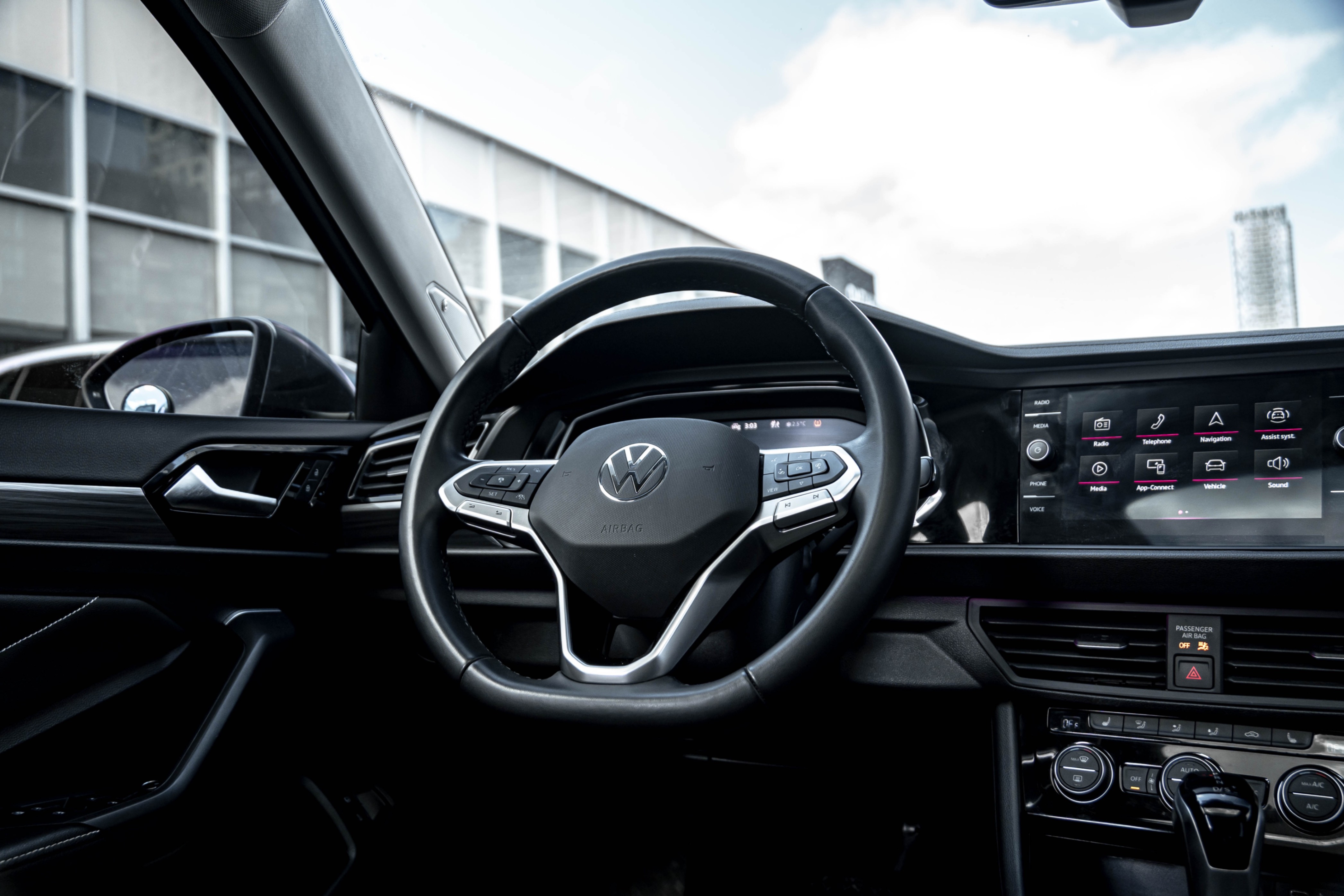 /ontarioqualitymotorsetobicoke/2023-Volkswagen-Jetta-30168853299702714.jpg