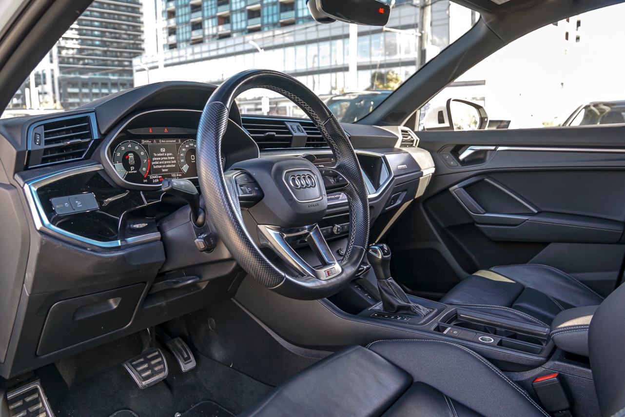 /ontarioqualitymotorsetobicoke/2024-Audi-Q3-36429467955712624.jpg