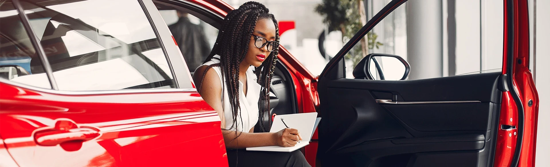 https://hillzcdn.ca/ontarioqualitymotorsetobicoke/29279061769543424-financing.webp