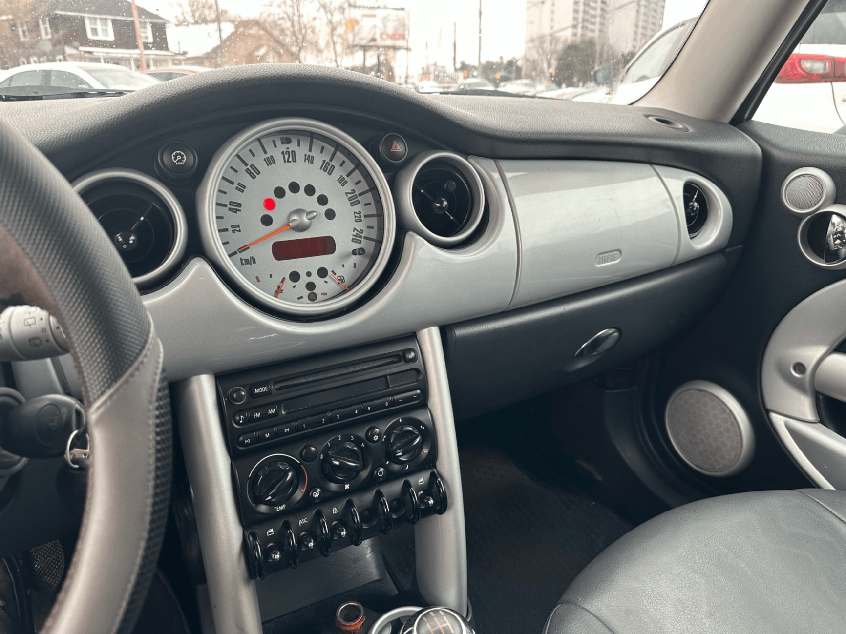 /ontarioqualitymotorsltd/2003-MINI-CooperHardtop-43596725921534274.jpg
