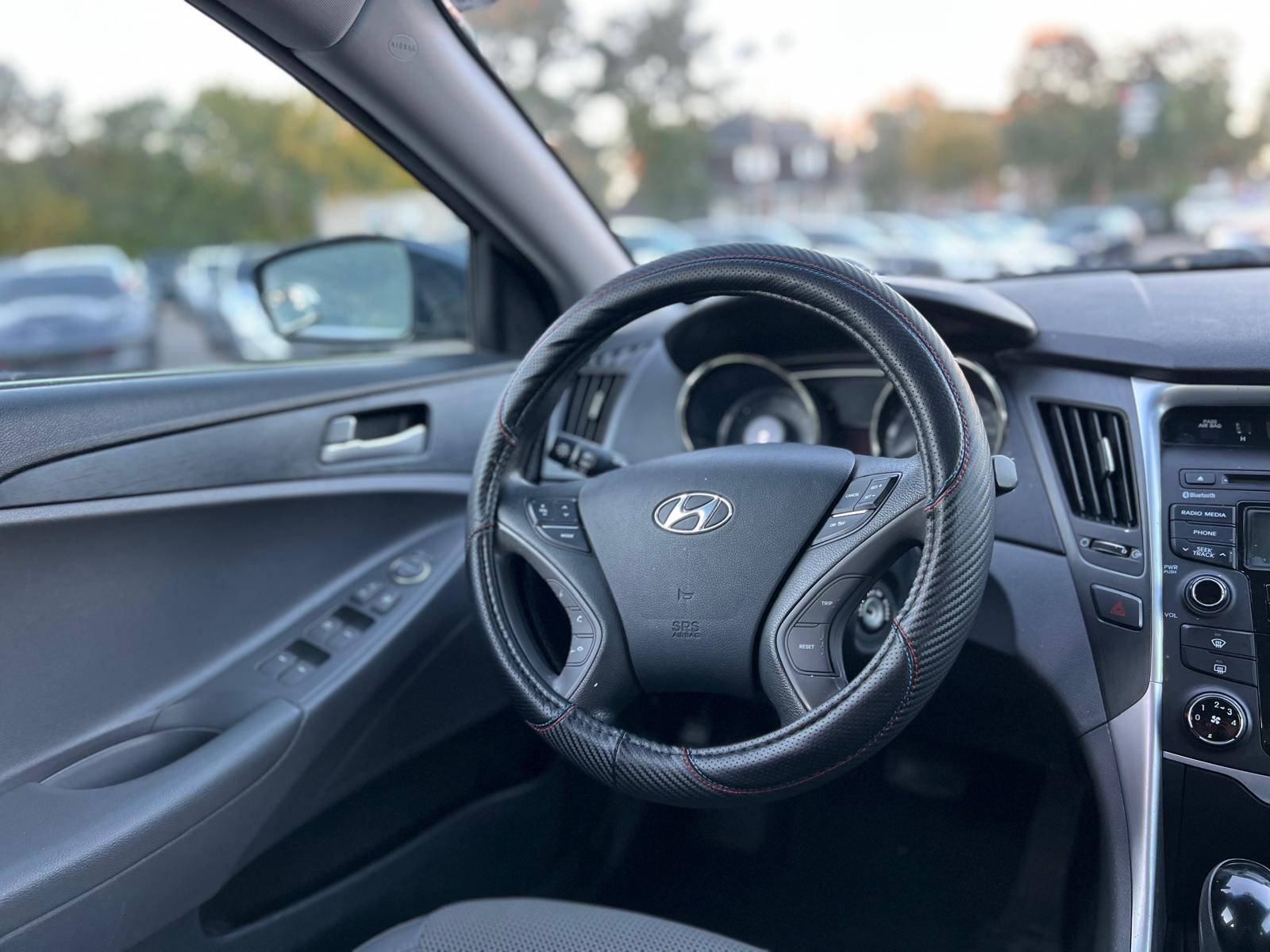 /ontarioqualitymotorsltd/2013-Hyundai-Sonata-7241963609920157.jpg