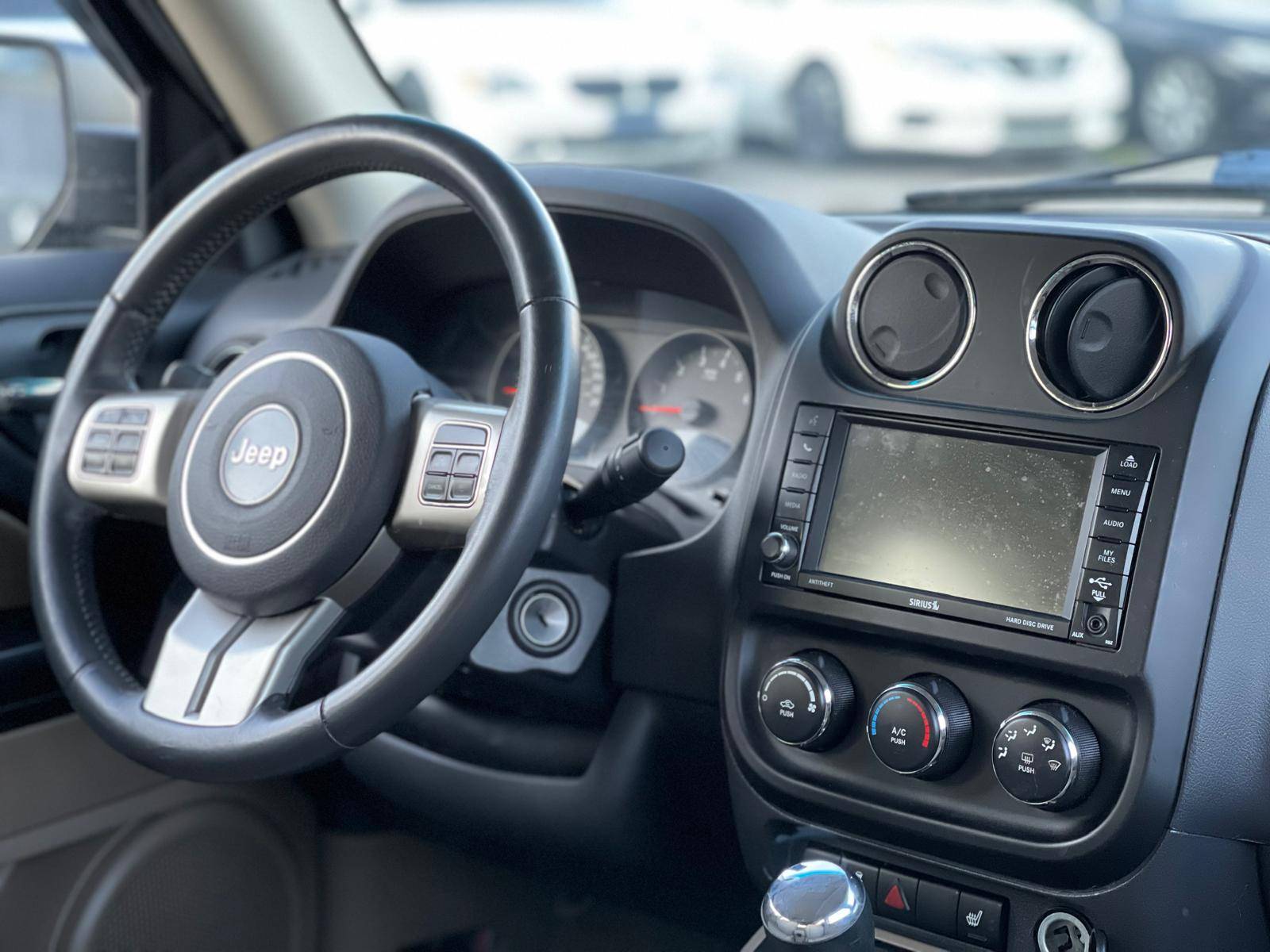 /ontarioqualitymotorsltd/2013-Jeep-Patriot-2347888747270659.jpg