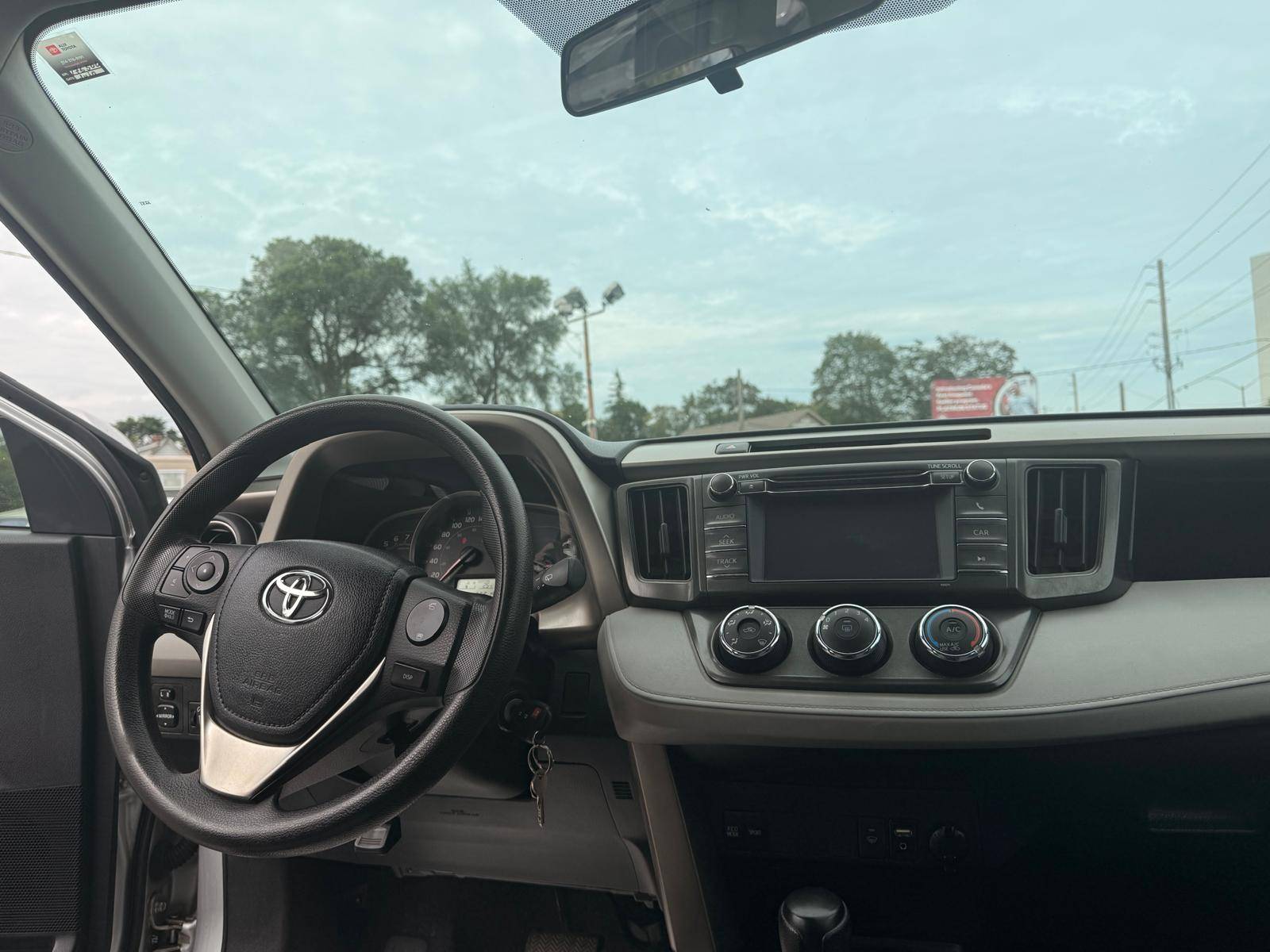 /ontarioqualitymotorsltd/2013-Toyota-RAV4-30311434550266436.jpg