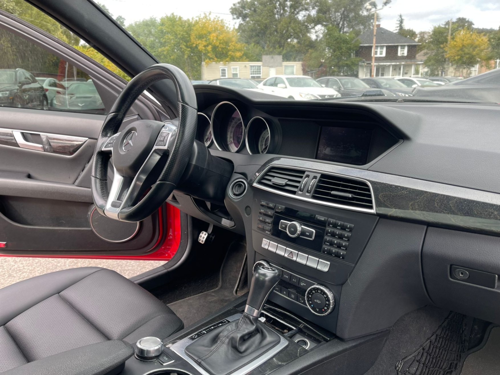 /ontarioqualitymotorsltd/2014-Mercedes-Benz-C-Class-6320521640797032.jpg