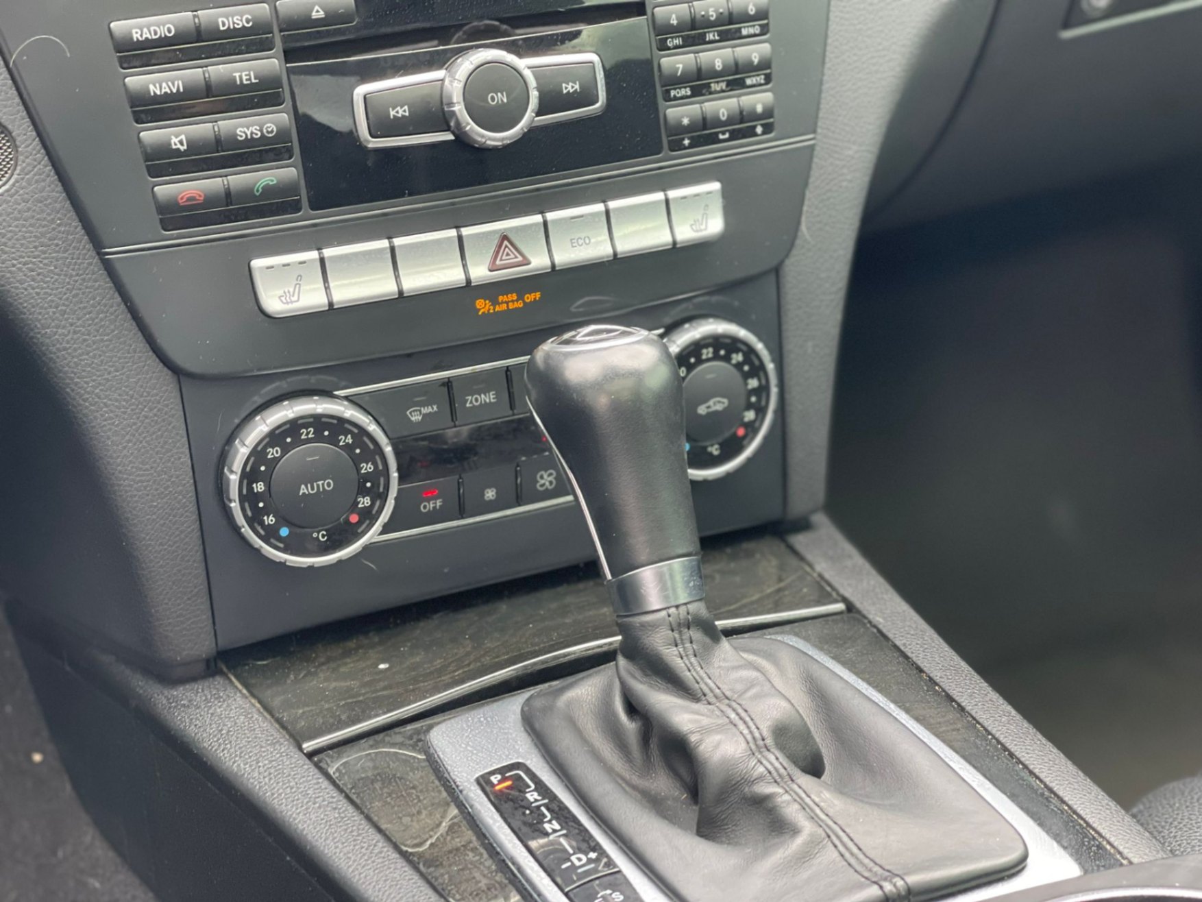 /ontarioqualitymotorsltd/2014-Mercedes-Benz-C-Class-9058423862843905.jpg