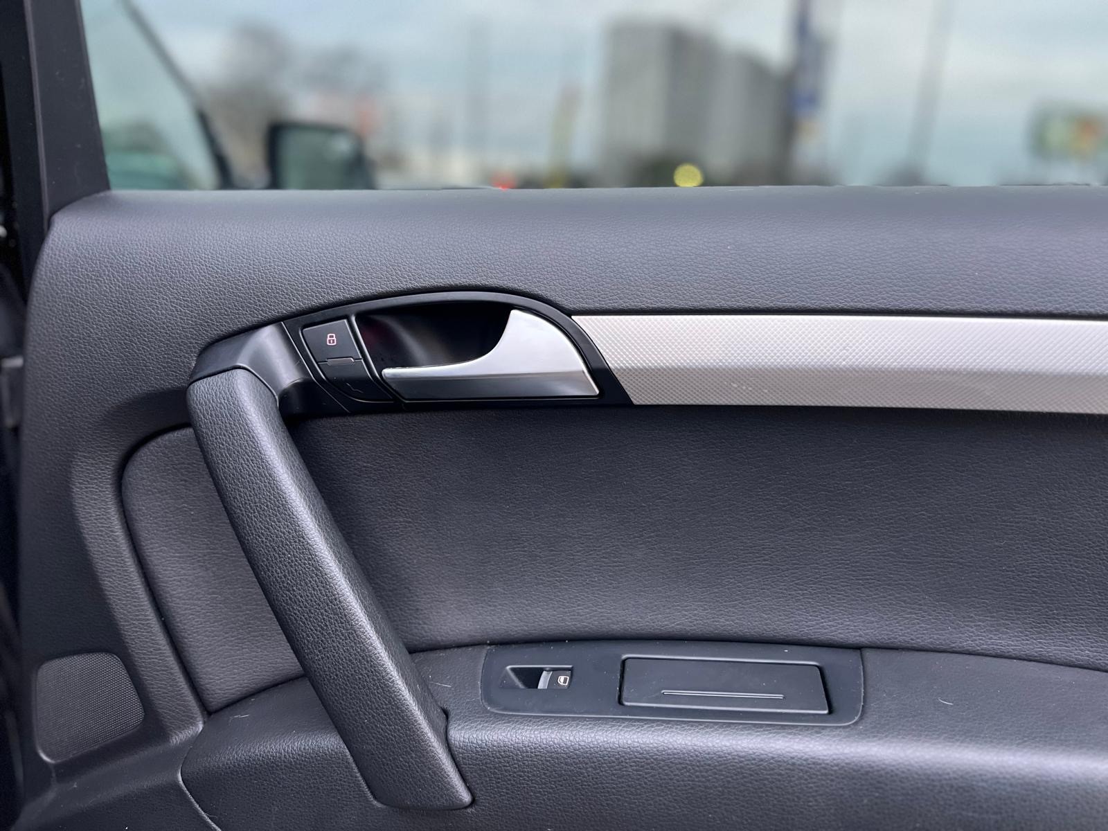 /ontarioqualitymotorsltd/2015-Audi-Q7-3188744061033775.jpg