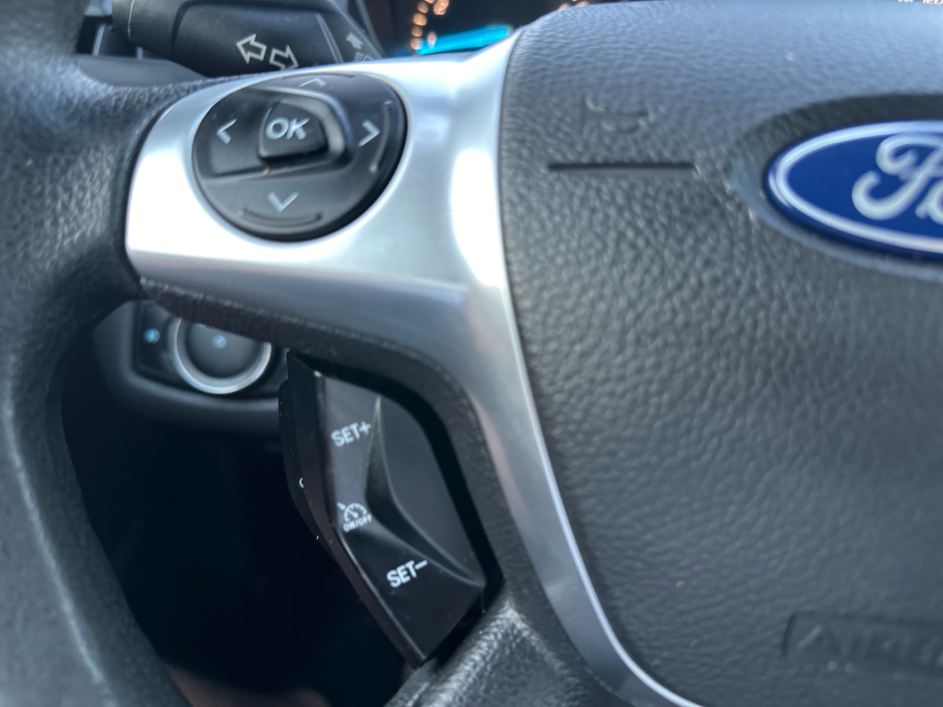 /ontarioqualitymotorsltd/2015-Ford-Escape-4295895003664847.jpg