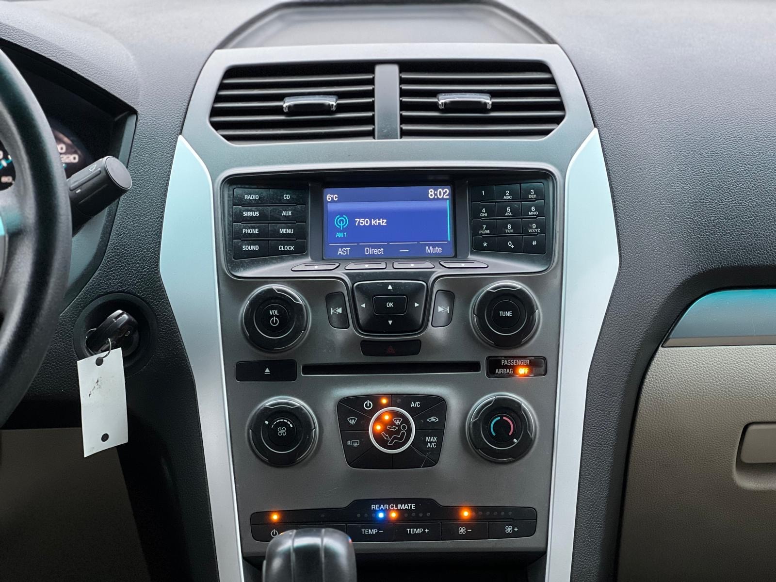 /ontarioqualitymotorsltd/2015-Ford-Explorer-40146160787497287.jpg