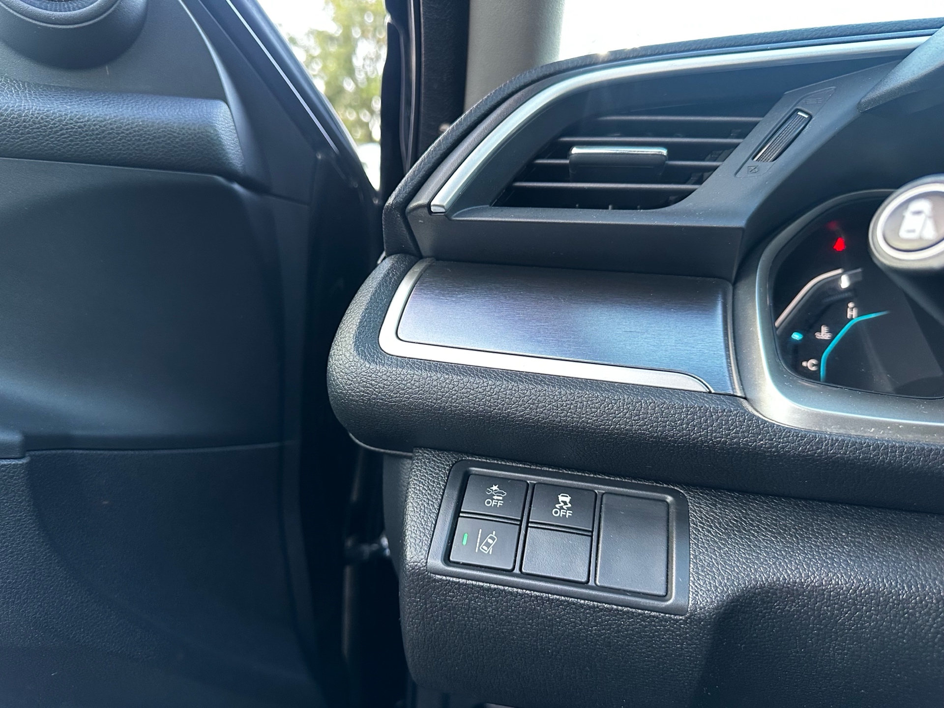 /ontarioqualitymotorsltd/2016-Honda-Civic-5734130698958304.jpg