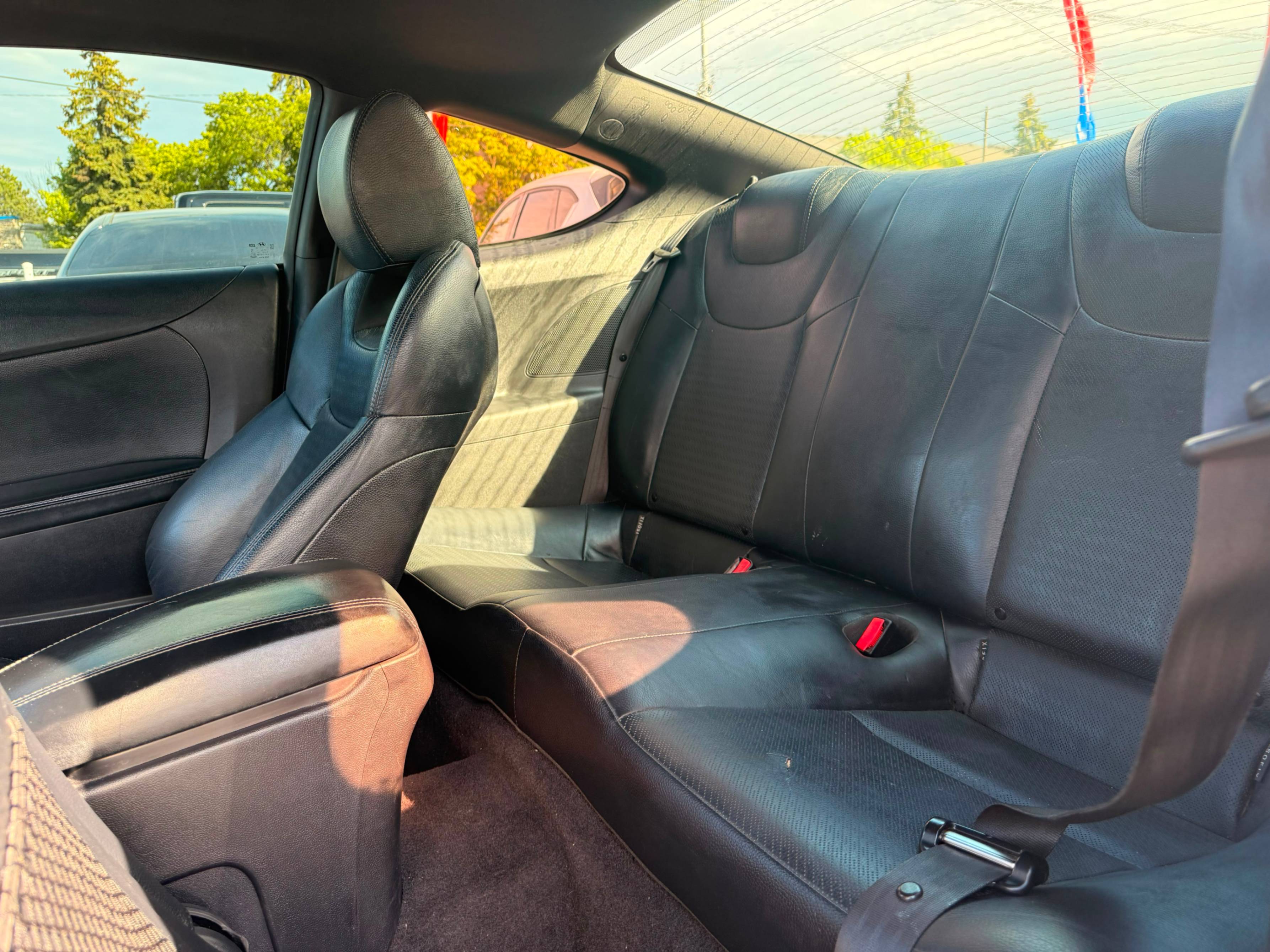 /ontarioqualitymotorsltd/2016-Hyundai-Genesis-813252816380621.jpg