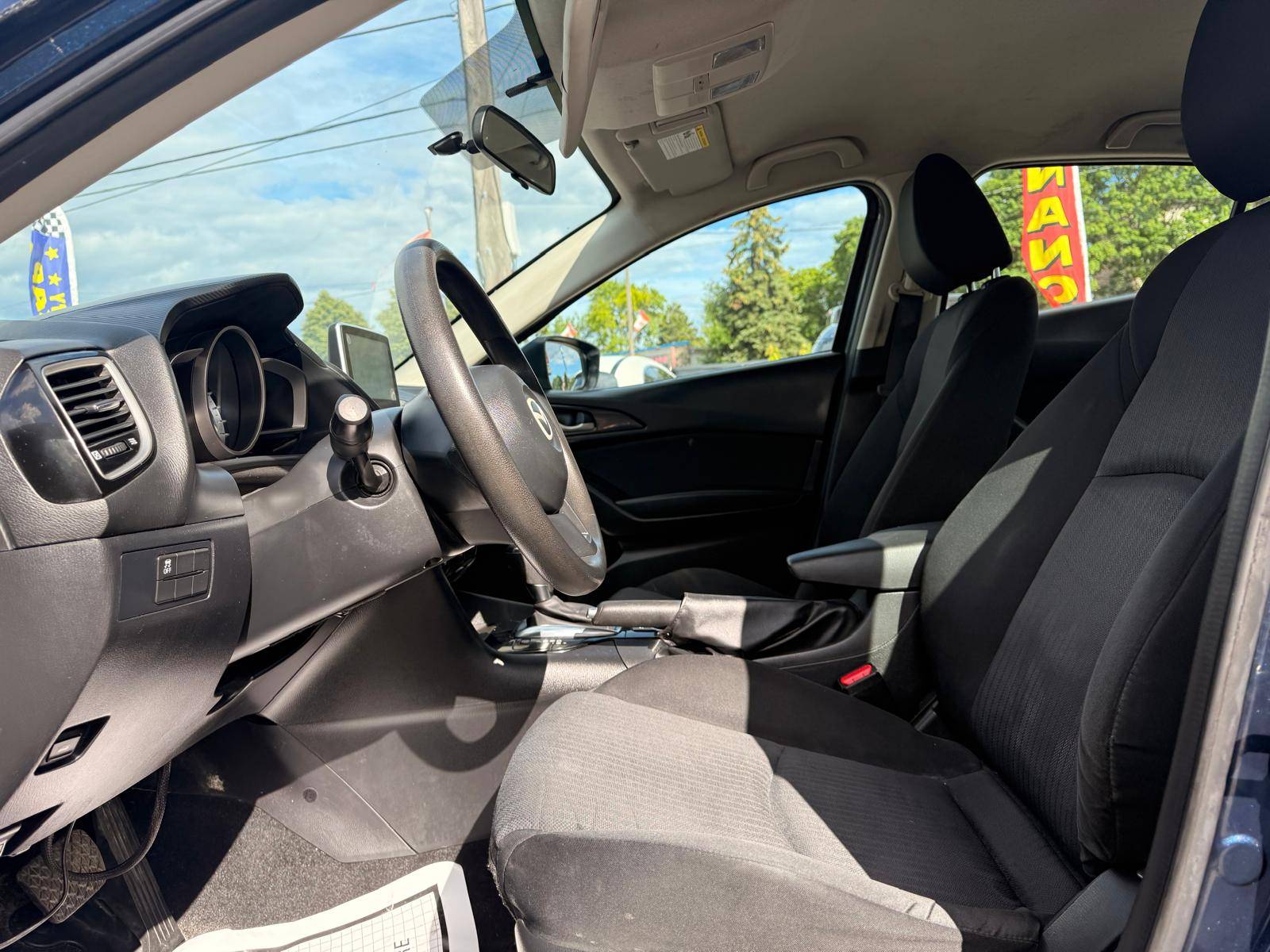 /ontarioqualitymotorsltd/2016-Mazda-Mazda3-2617382006400344.jpg