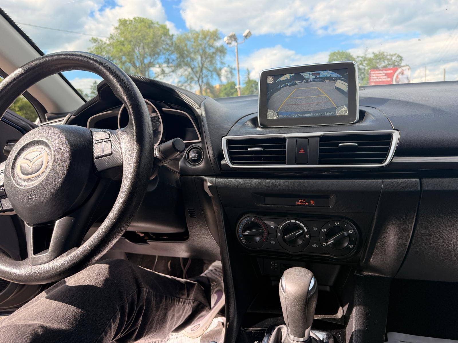 /ontarioqualitymotorsltd/2016-Mazda-Mazda3-32802484000466303.jpg