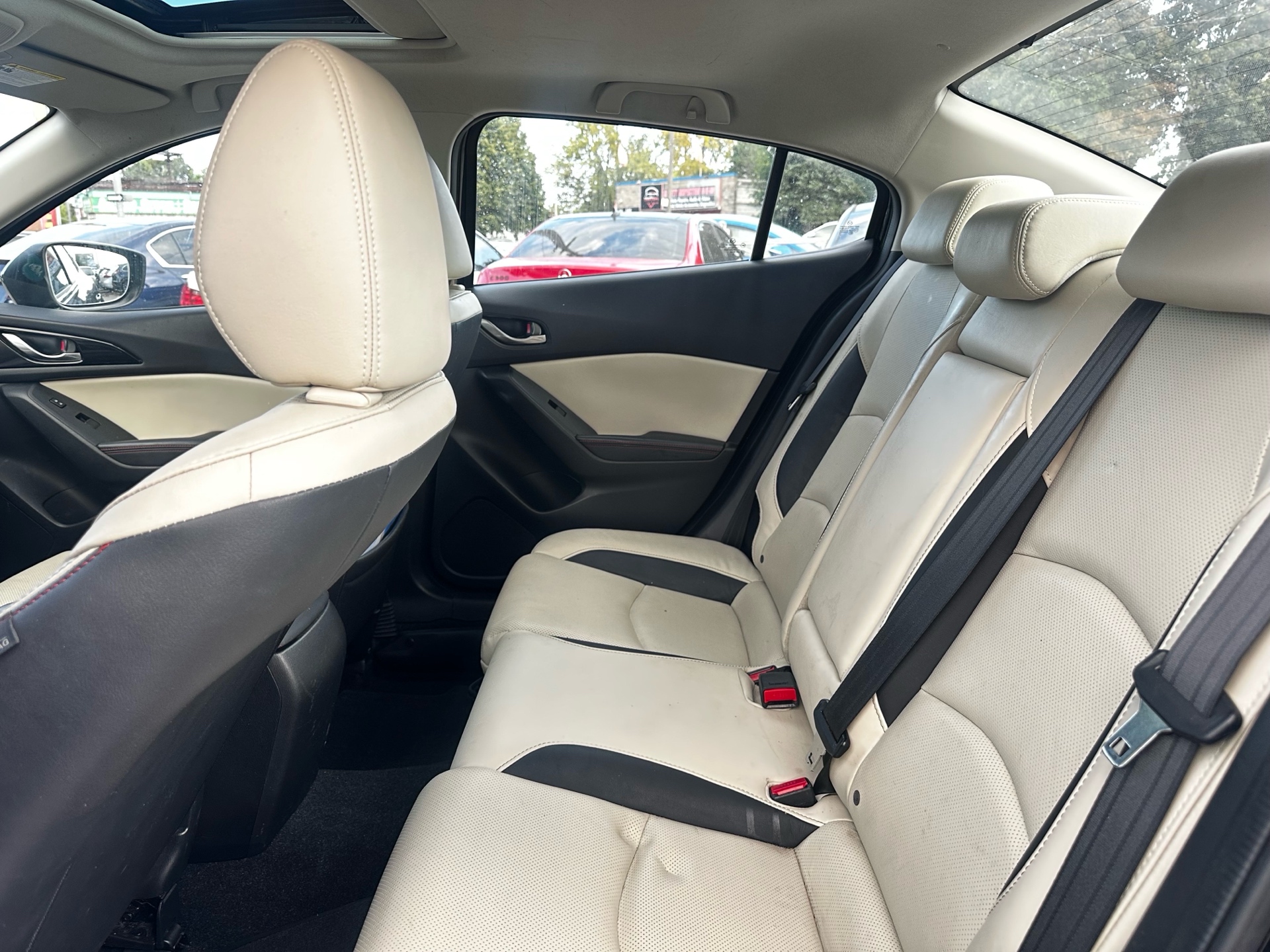 /ontarioqualitymotorsltd/2016-Mazda-Mazda3-8932333318763963.jpg