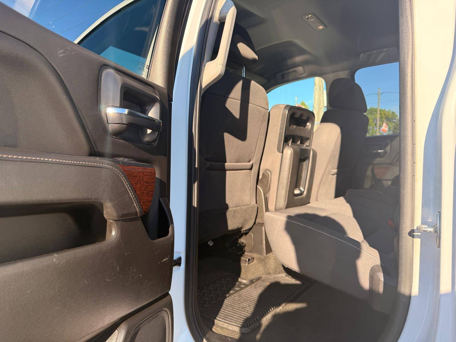 /ontarioqualitymotorsltd/2017-GMC-Sierra1500-6845566946118569.jpg