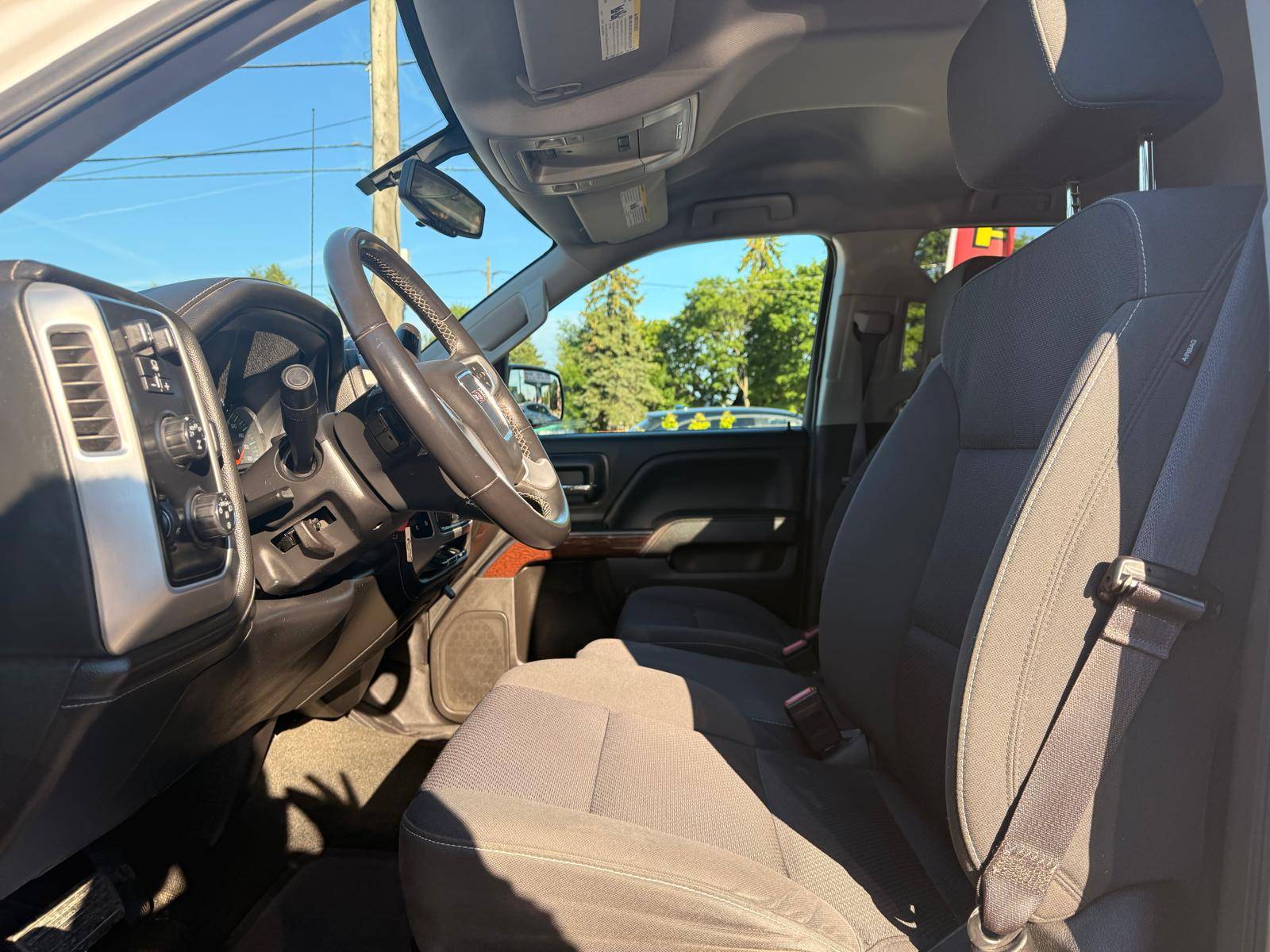 /ontarioqualitymotorsltd/2017-GMC-Sierra1500-8170941536906475.jpg