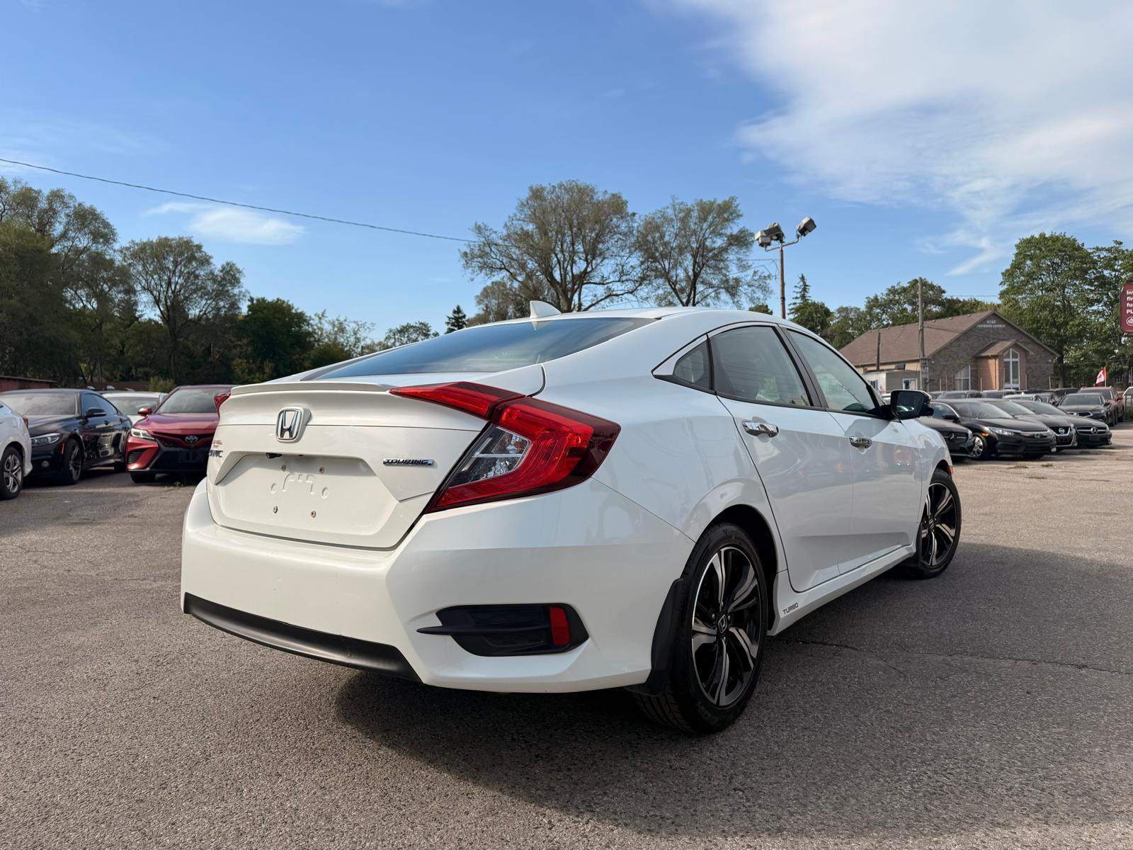 /ontarioqualitymotorsltd/2017-Honda-Civic-27850509607609264.jpg