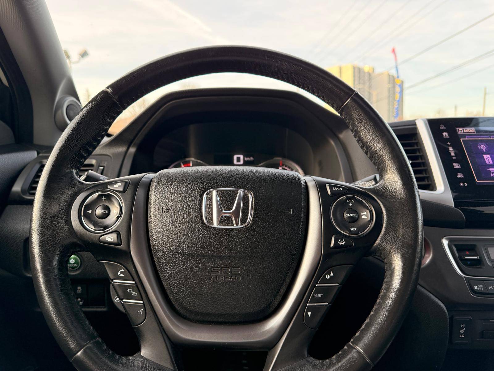 /ontarioqualitymotorsltd/2017-Honda-Pilot-5446863239475834.jpg